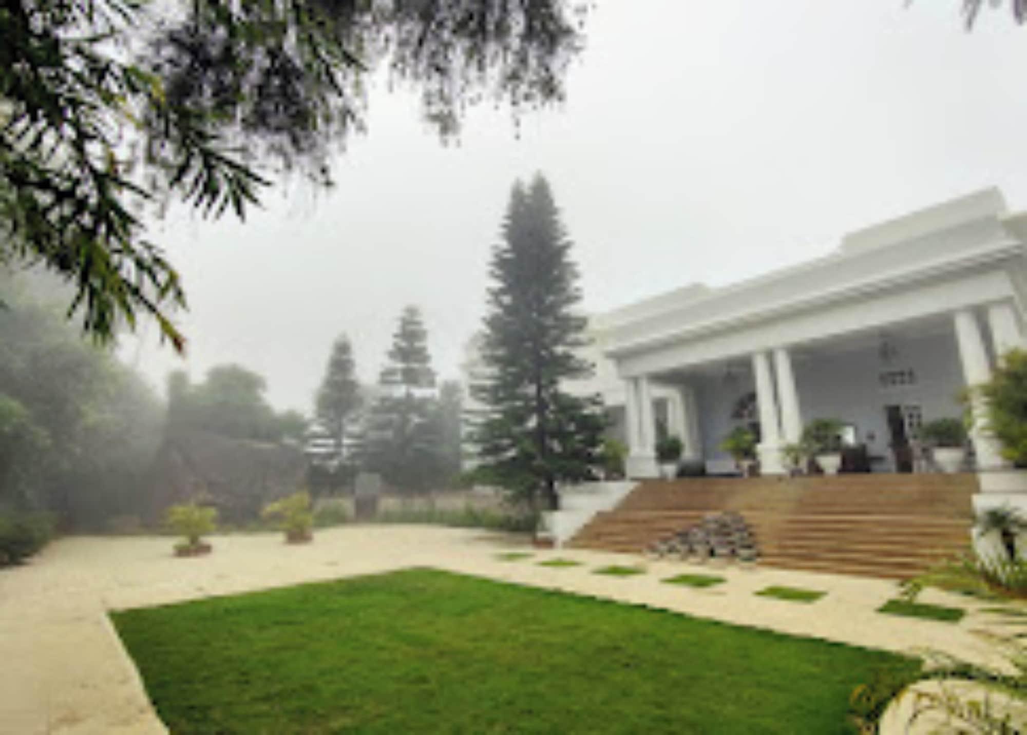 Vista Exterior Altus Luxury Homestay