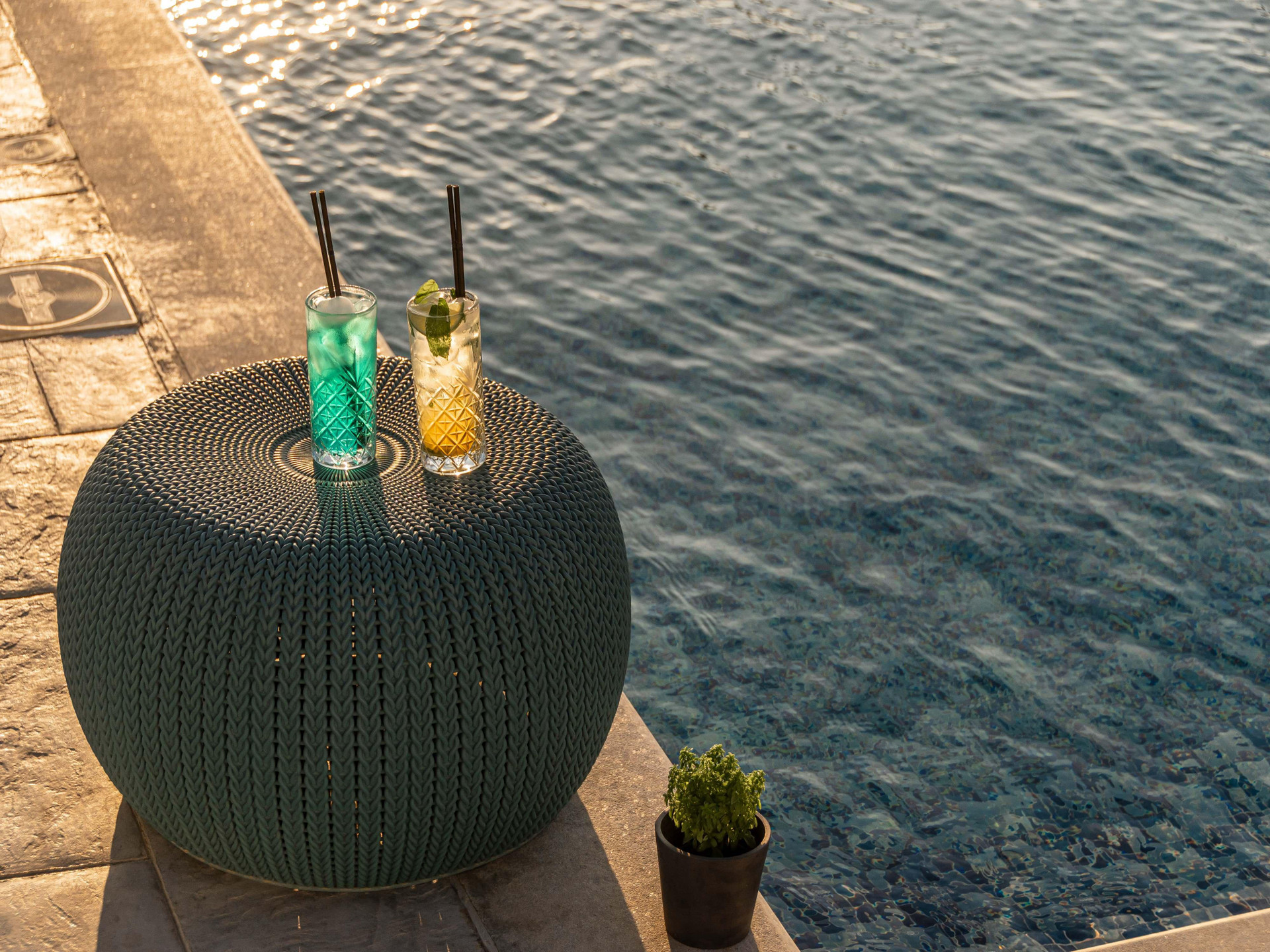 Vista Exterior Evripus Suites Naxos