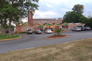Alojamiento - Tides Motor Inn at Stehli Beach