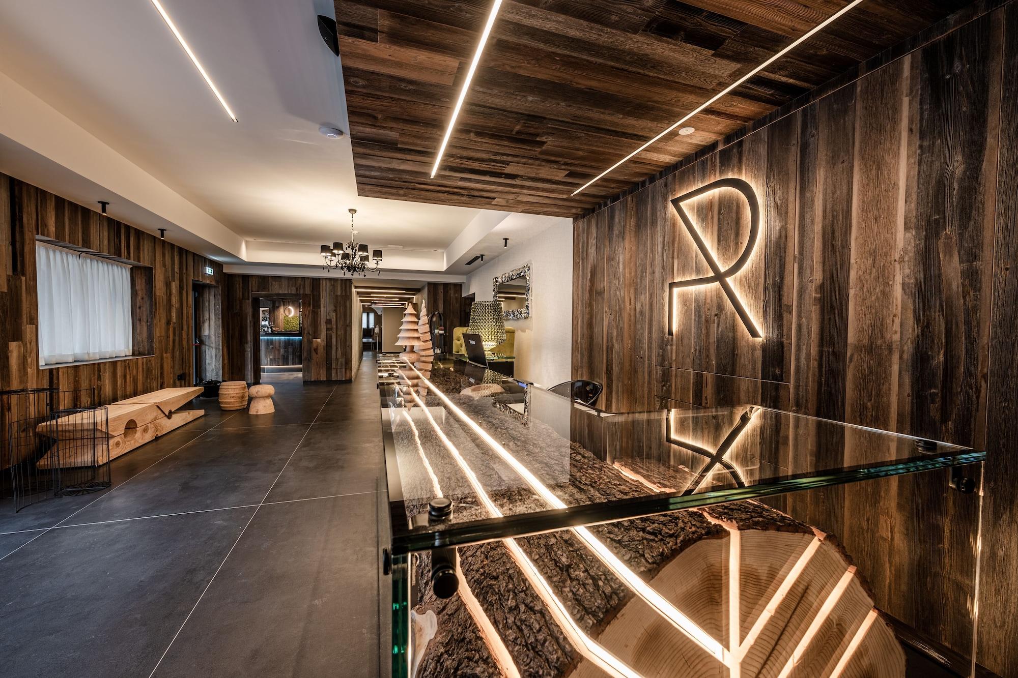 Vista Lobby Hotel Ravelli