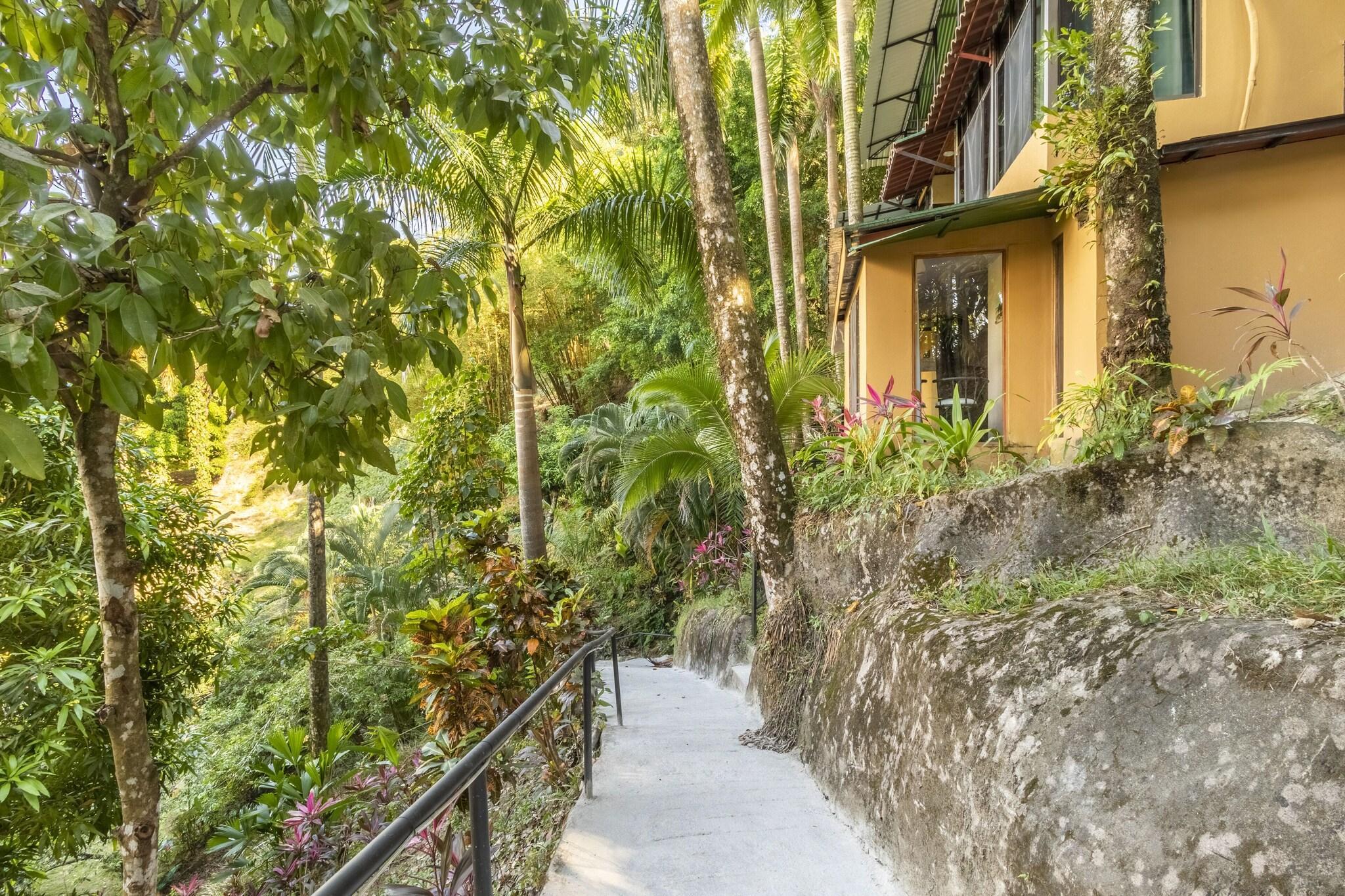 Vista Exterior Las Cascadas The Falls Condotel