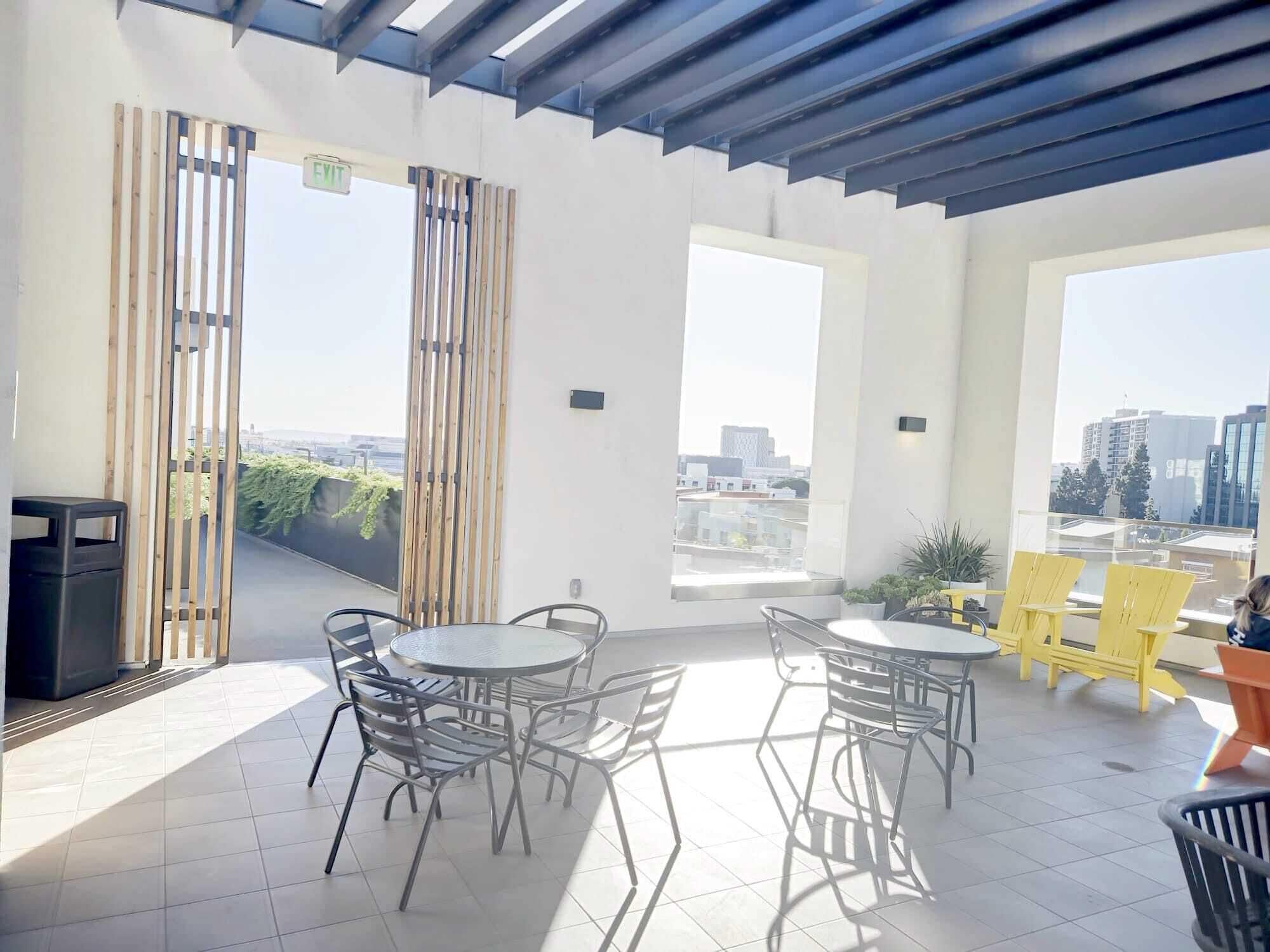 Restaurant Premier Apts in Vibrant Downtown LA