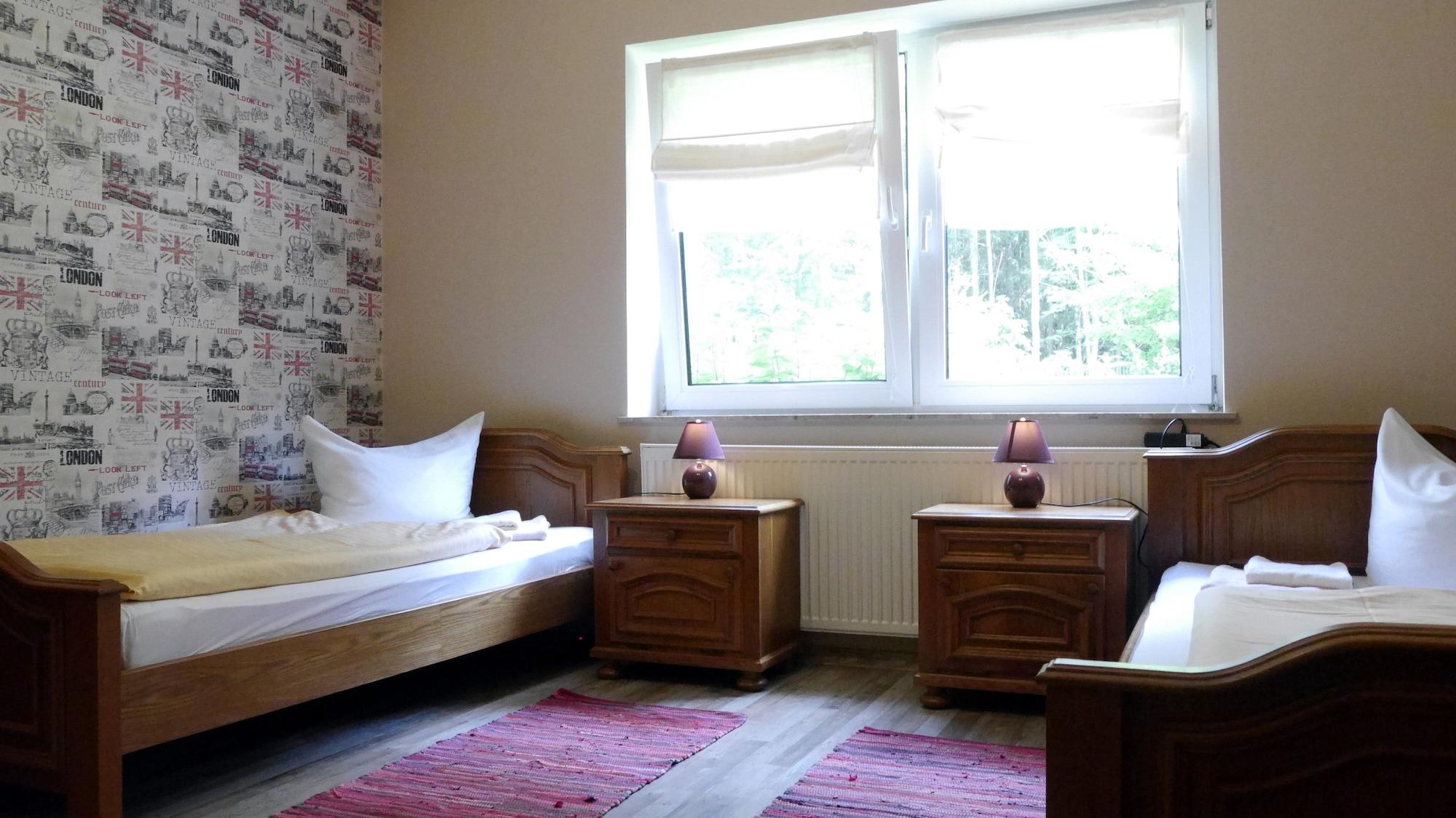 Habitación Gästehaus Zimmer Frei