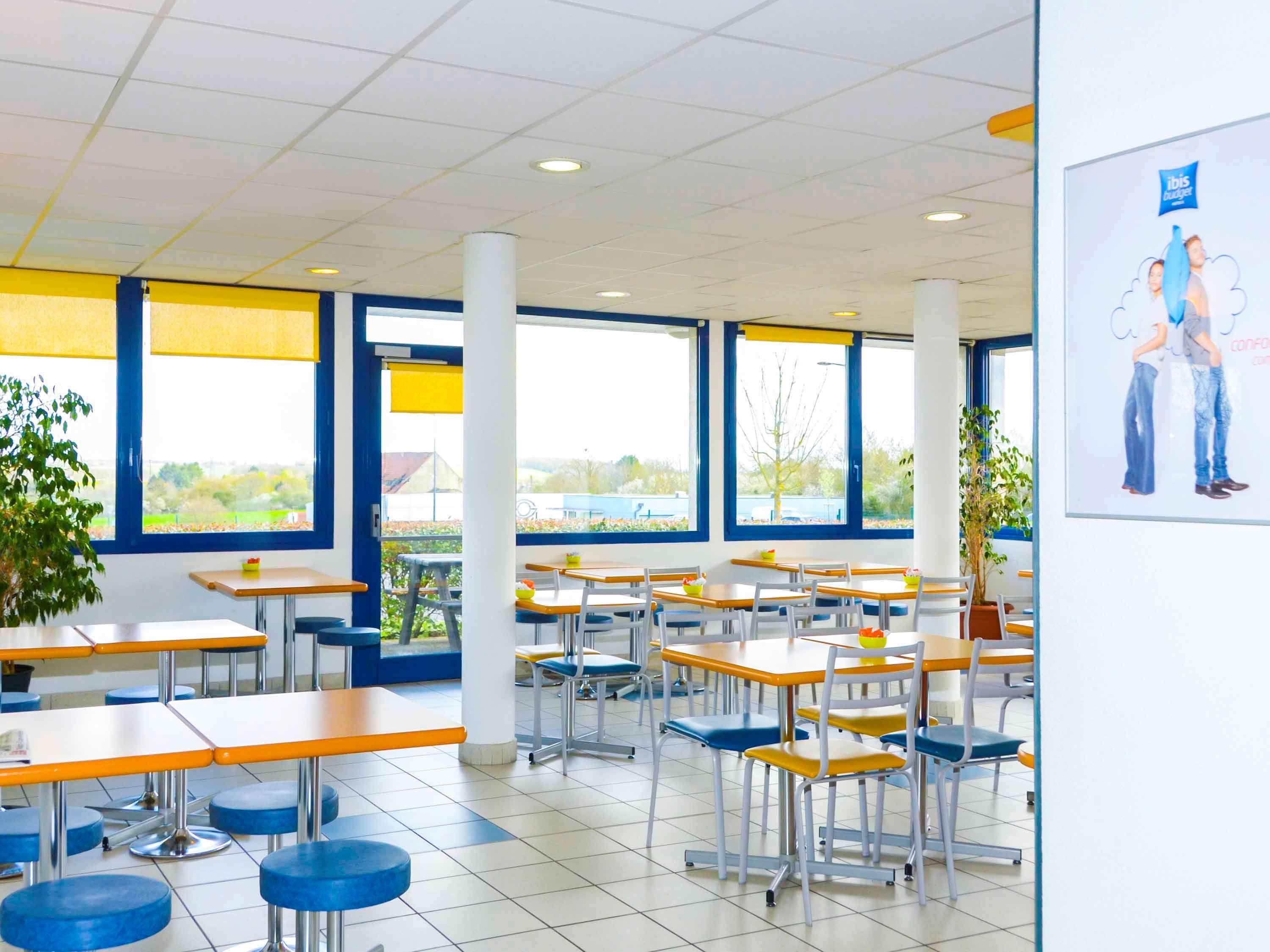 Vista Exterior ibis budget Nevers Varennes Vauzelles