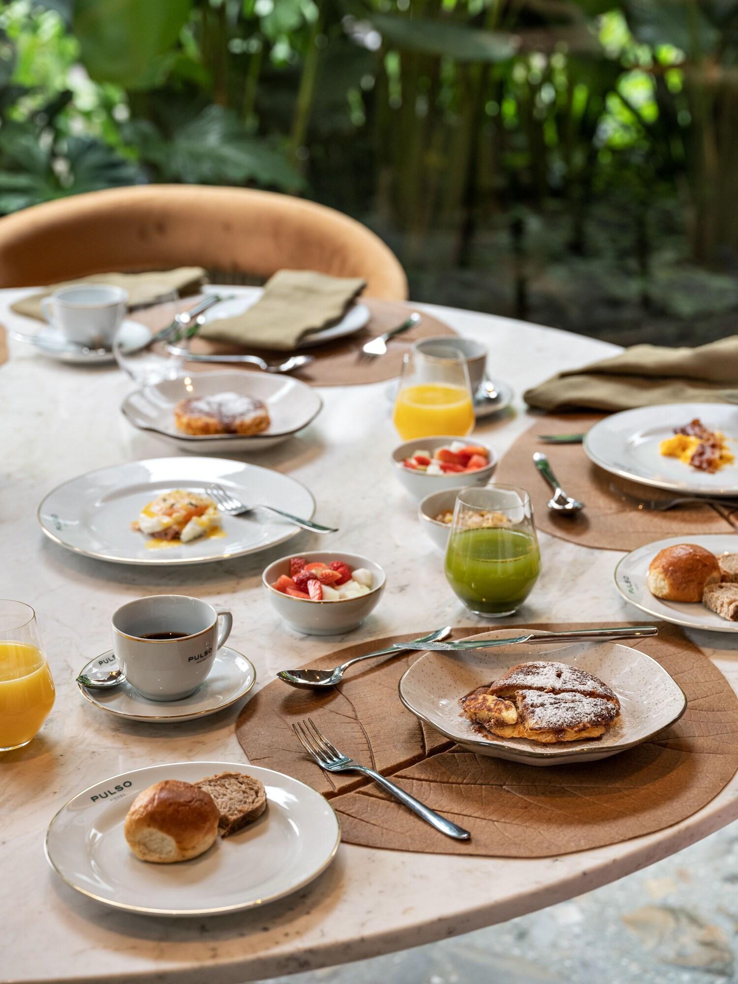 Restaurant Pulso Hotel Faria Lima