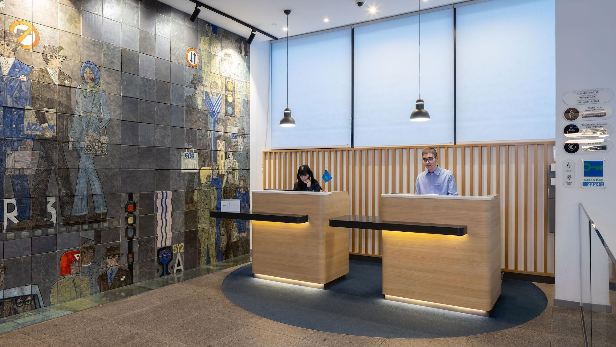 Vista Exterior Holiday Inn Express Porto City Center by IHG