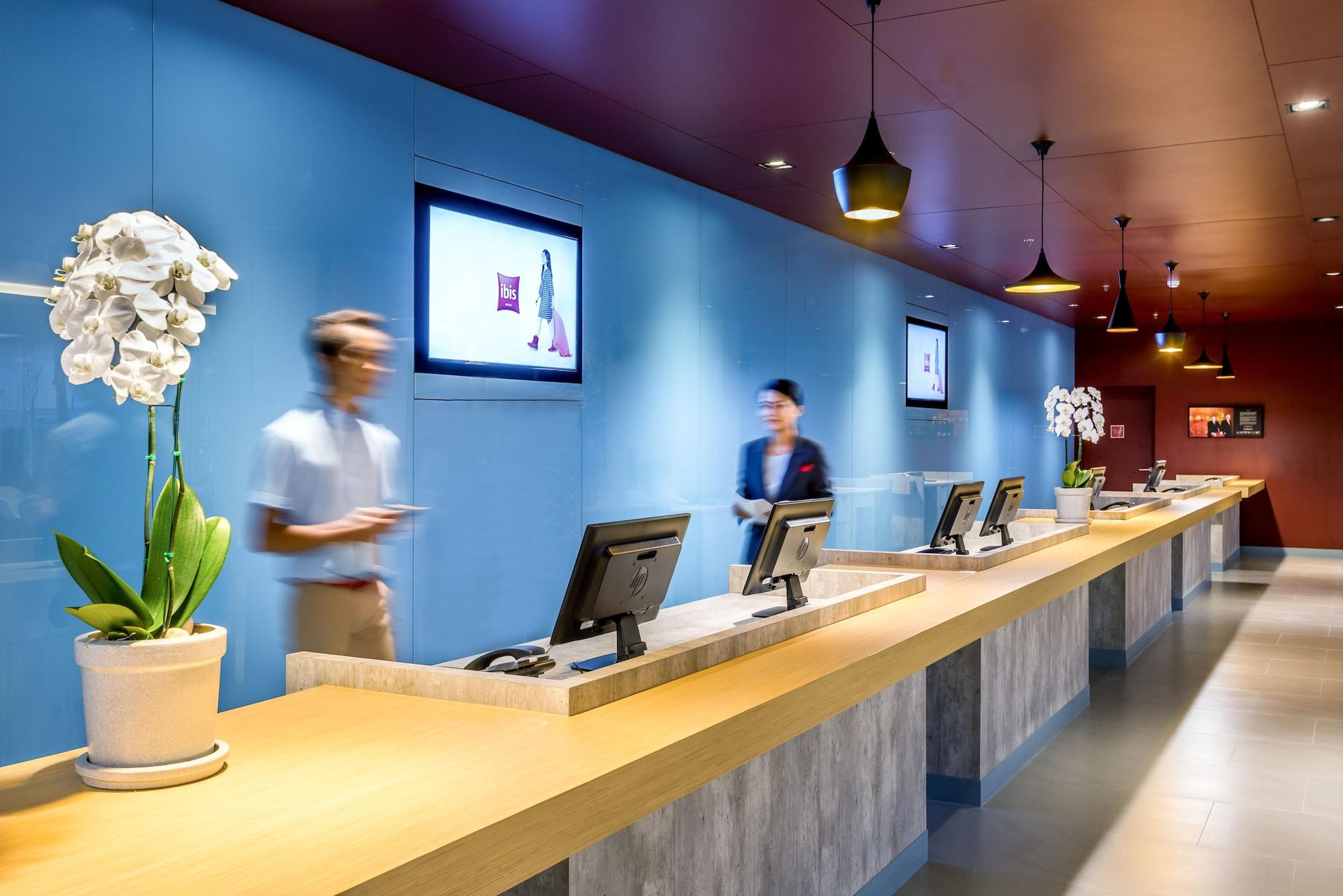 Vista Lobby ibis Bangkok IMPACT