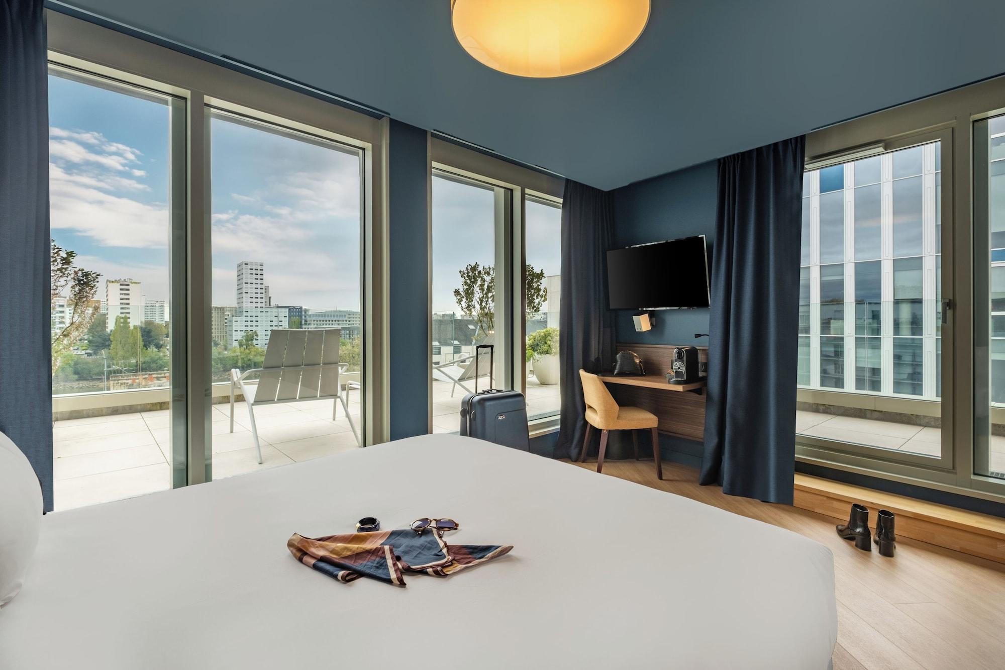 Varios Hotel de la Cité