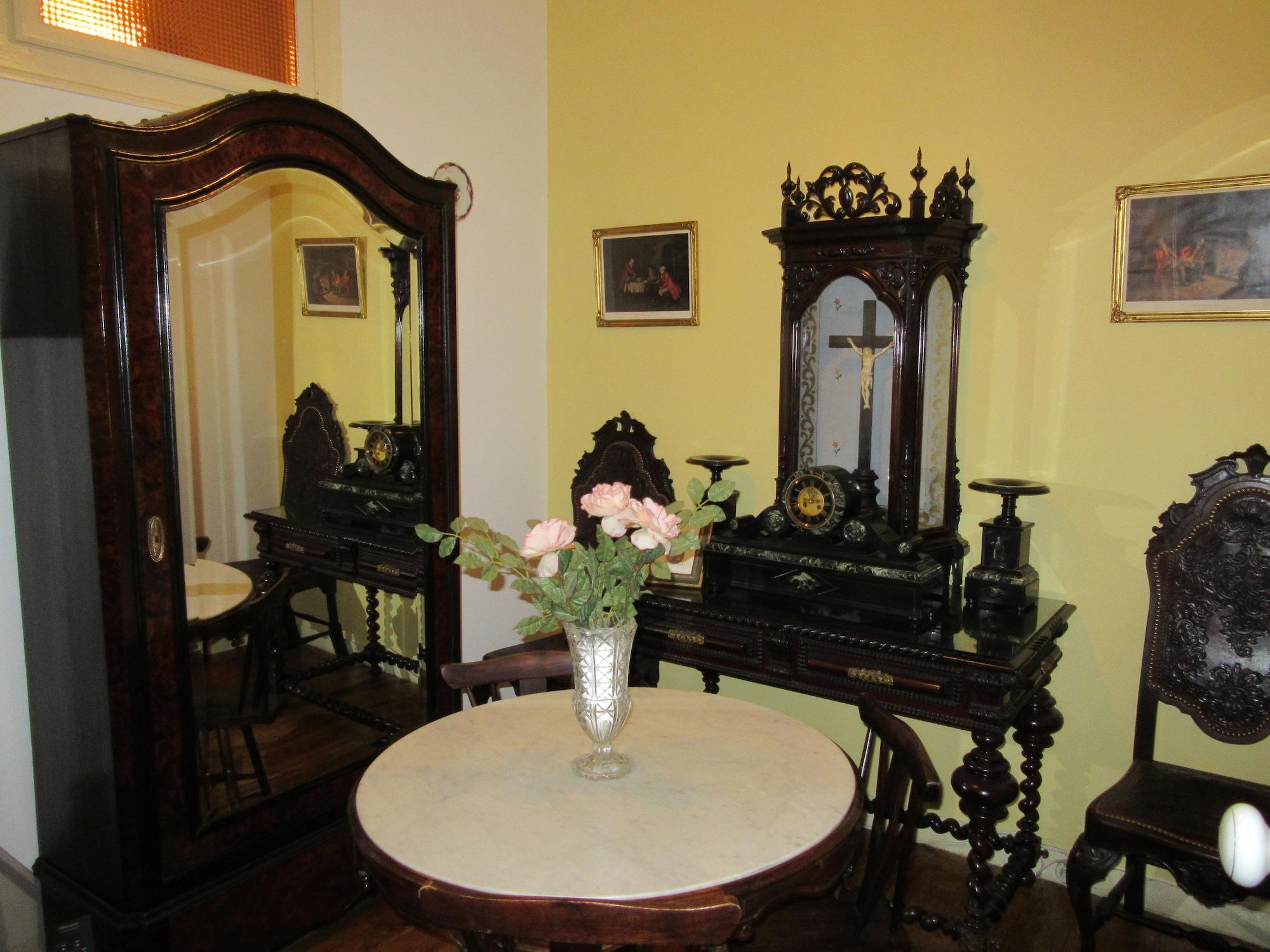 Vista Lobby Family Macedo B&B