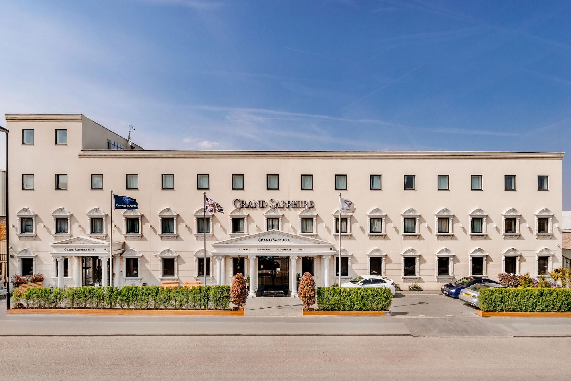 Varios Grand Sapphire Hotel & Banqueting