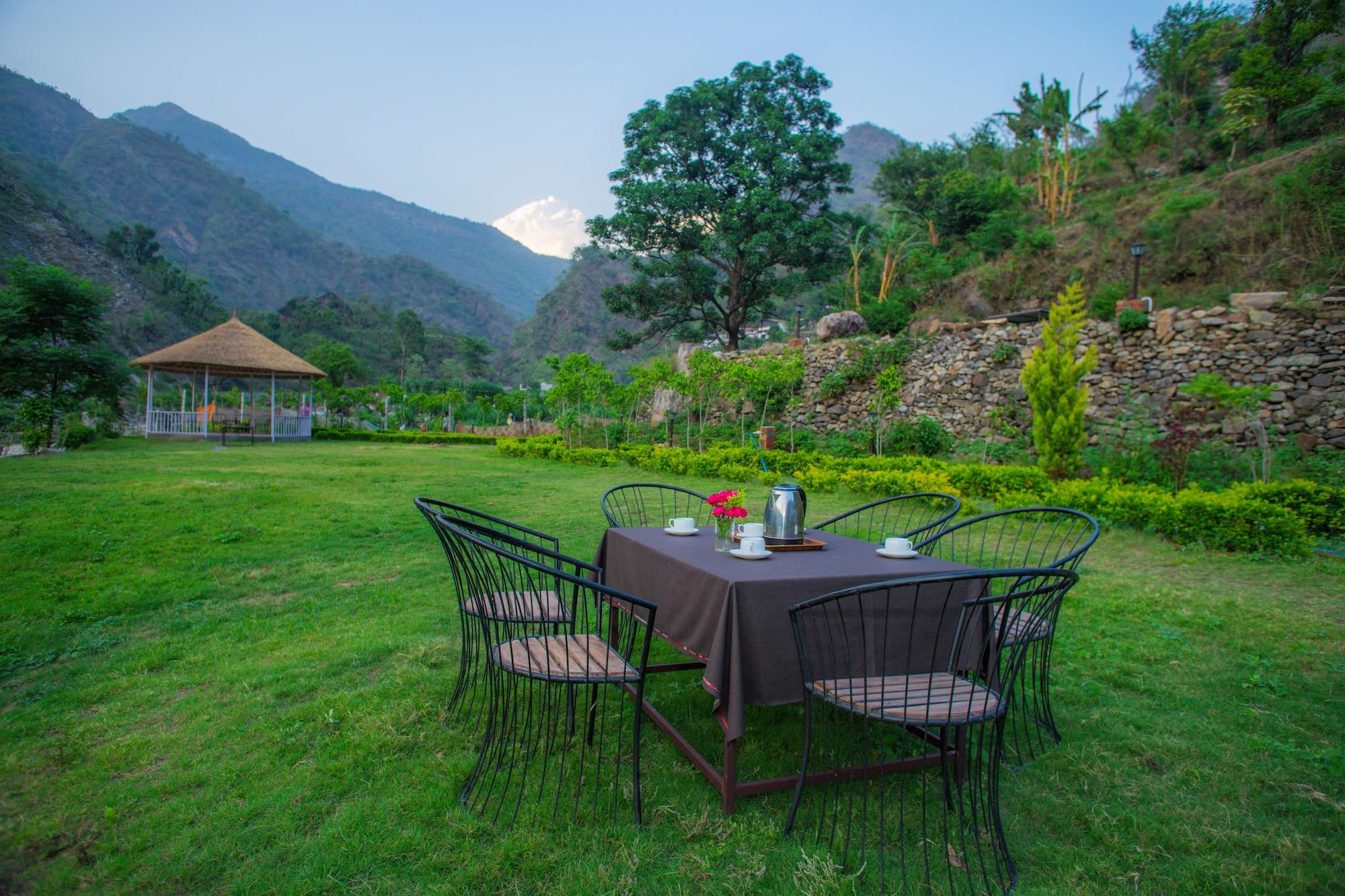 Restaurant V Resorts Ribera Dehradun