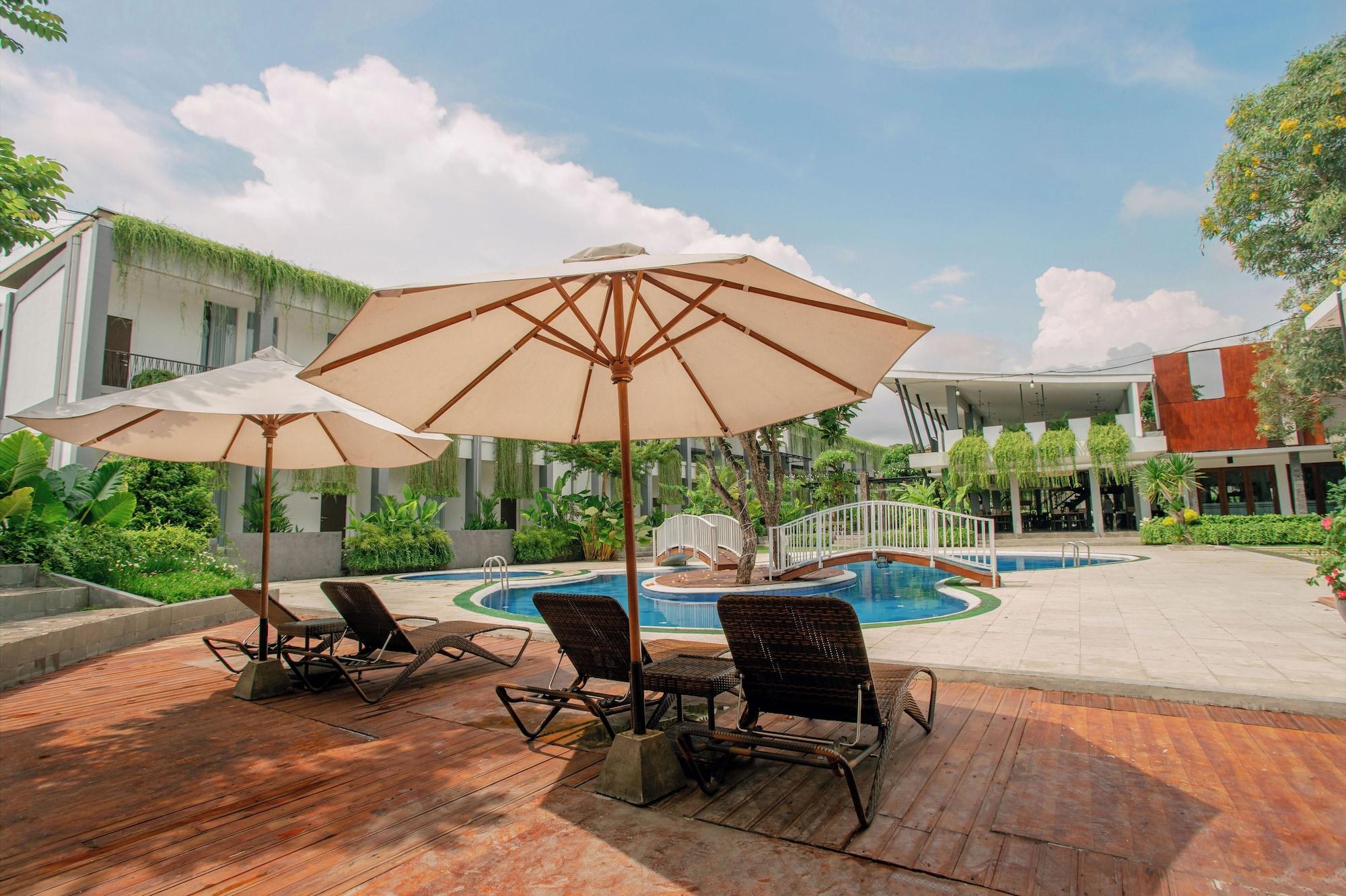 Varios LPP Garden Hotel