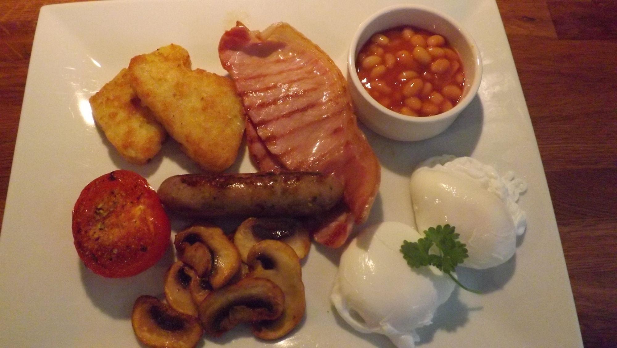 Restaurant Cedar House B B