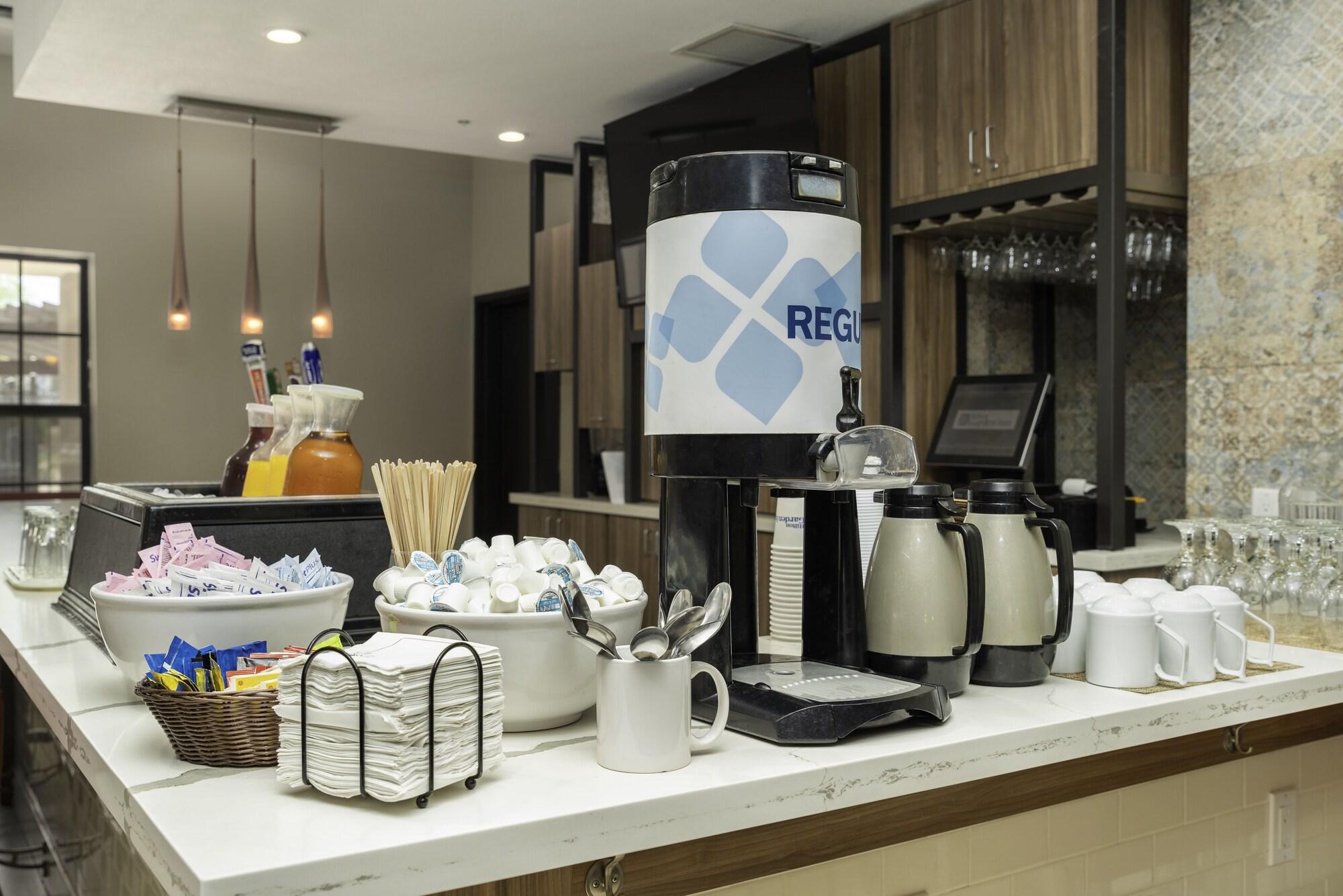 Restaurant Hilton Garden Inn Phoenix Airport