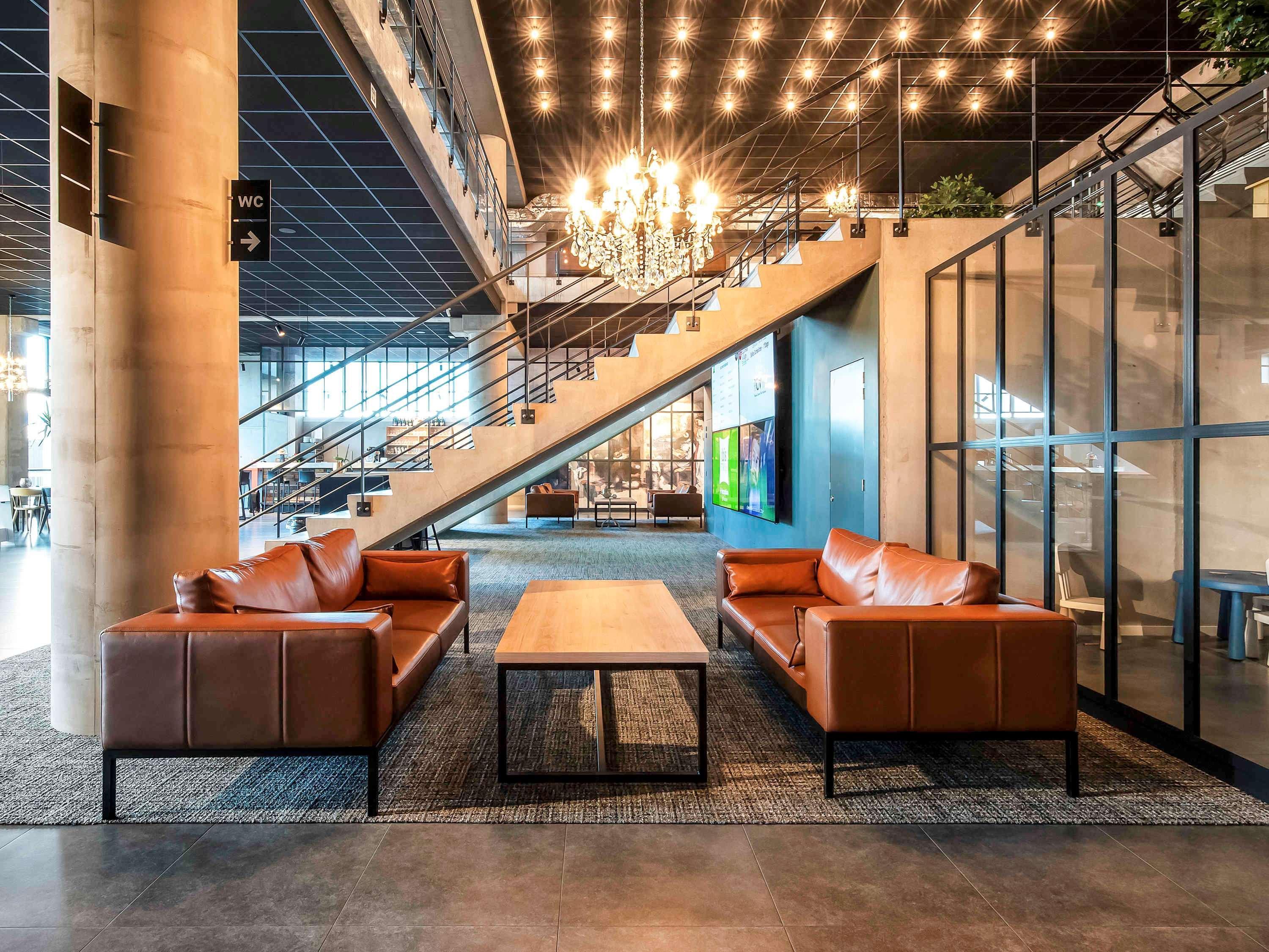 Bar/Salón Ibis Styles Namur