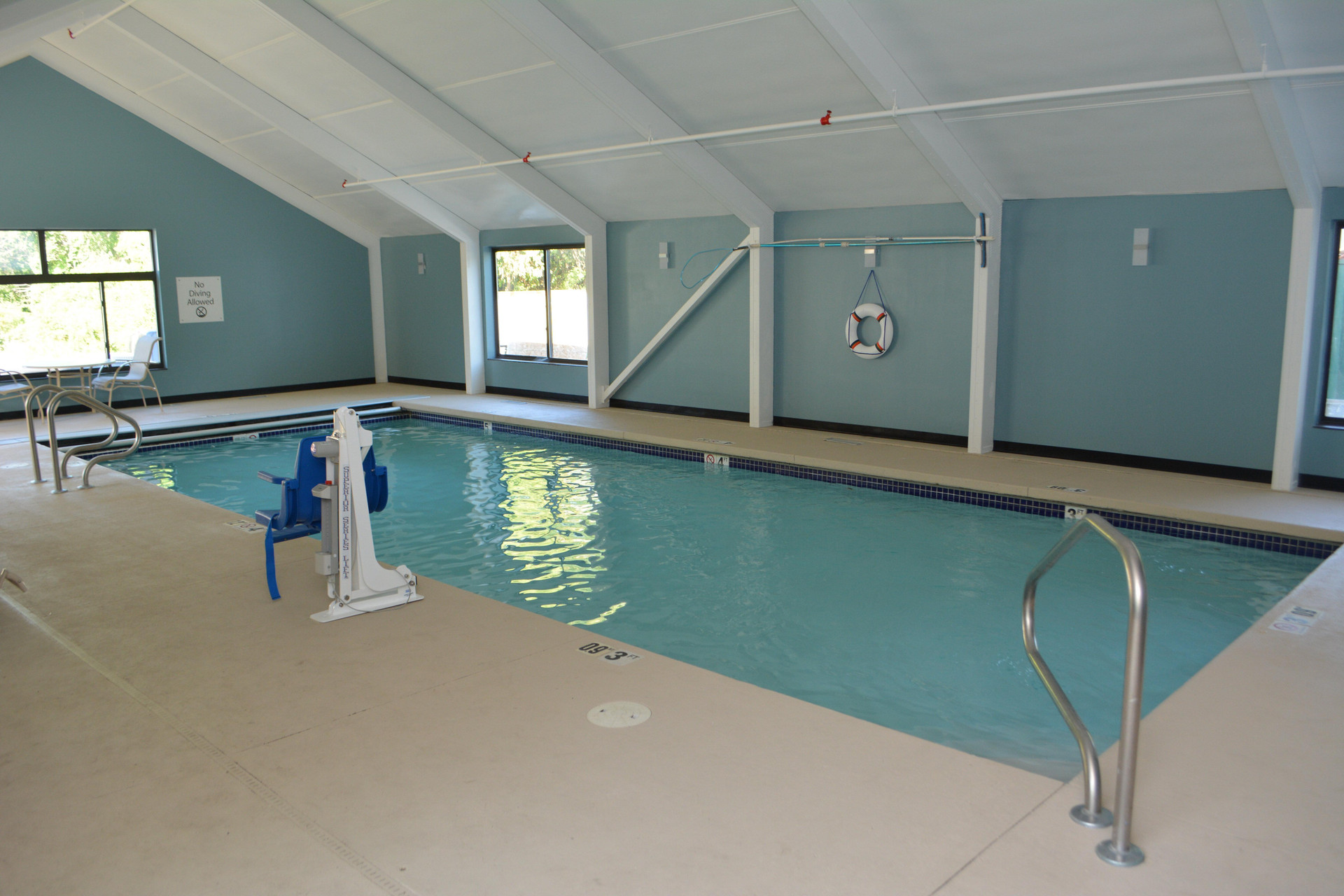 Vista Piscina Holiday Inn Express & Suites Waterville - North