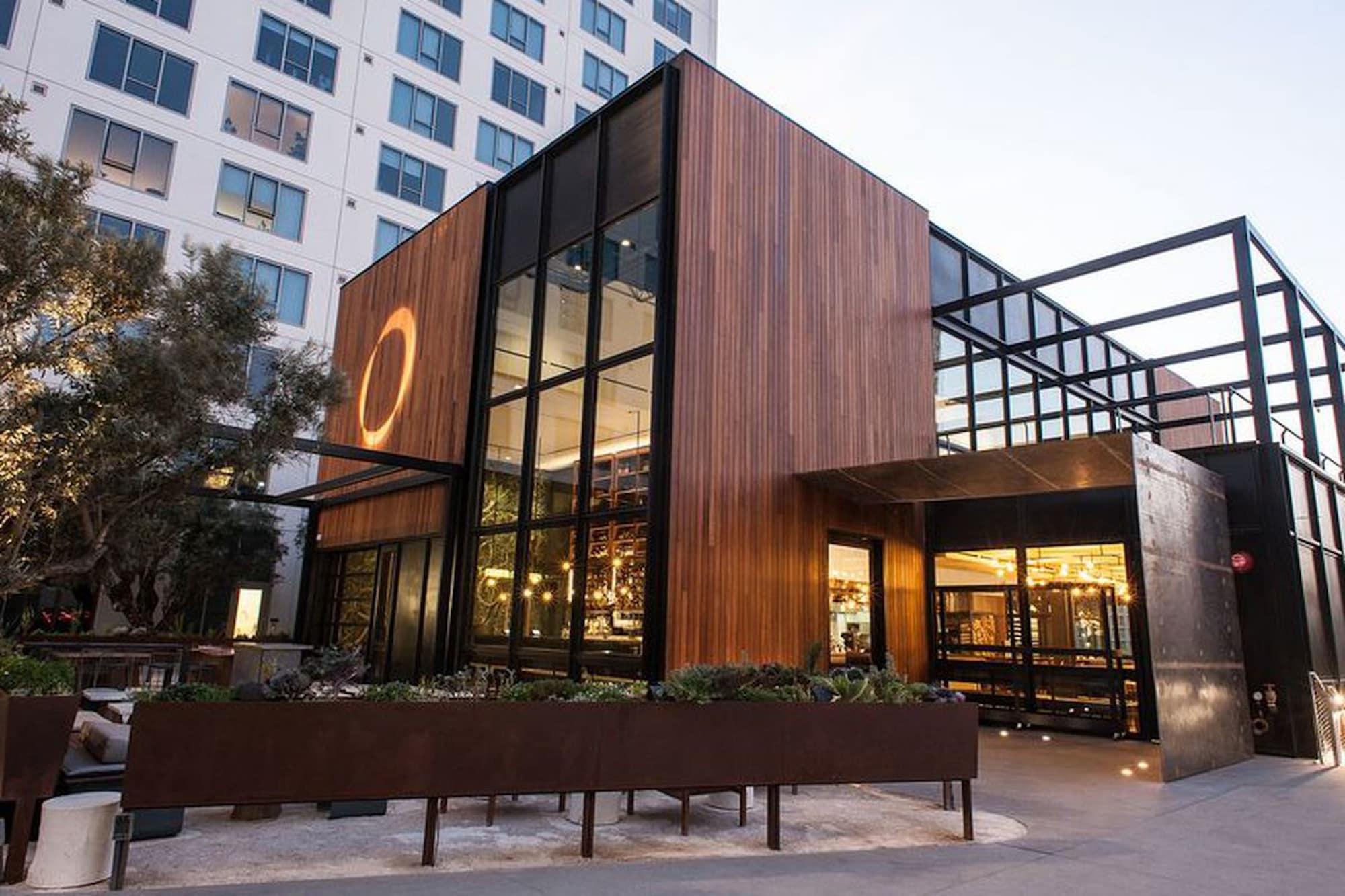 Restaurant New Downtown LA Luxury Jr. Penthouse