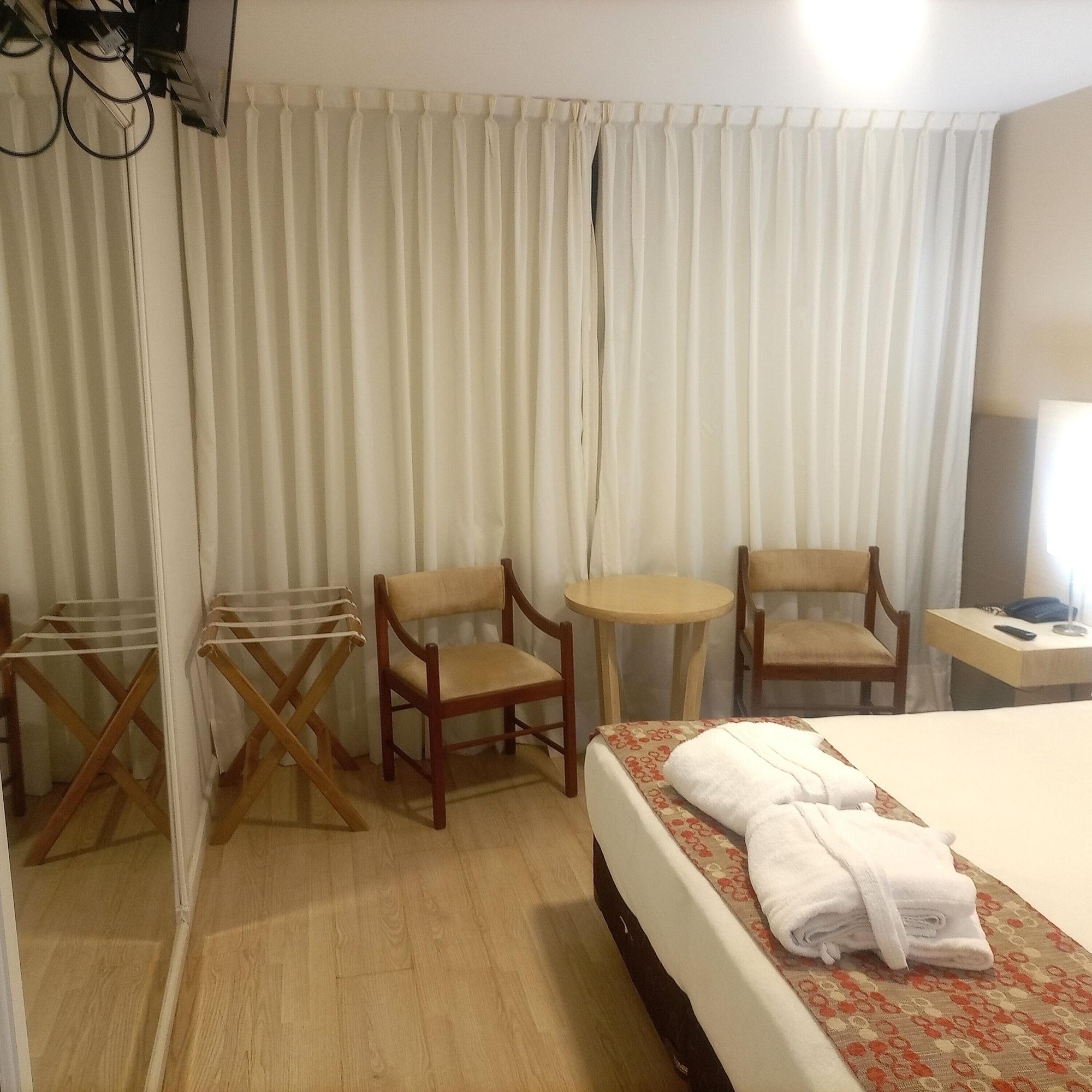 Habitación Intersur Colon