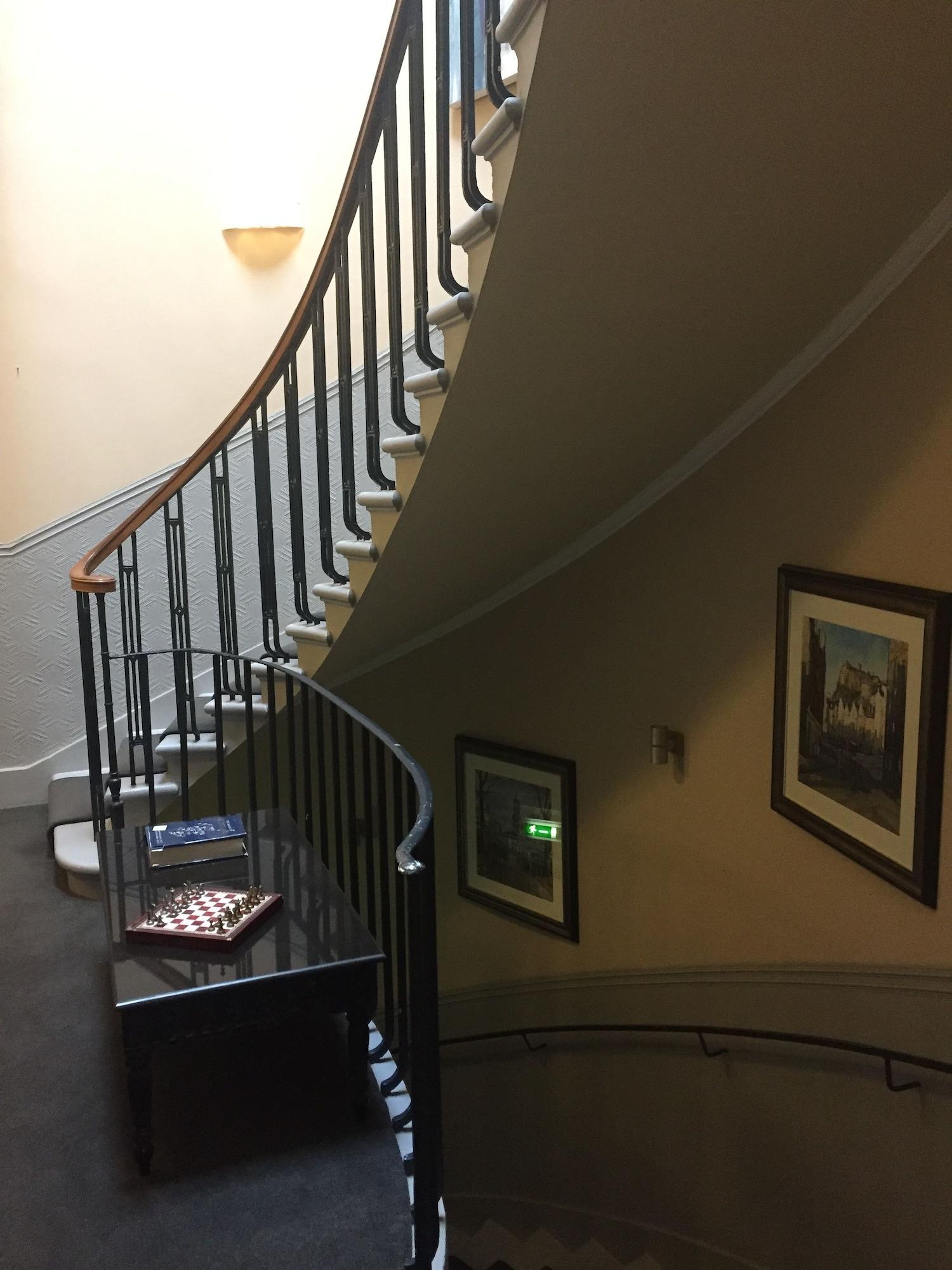 Varios The Salisbury Hotel