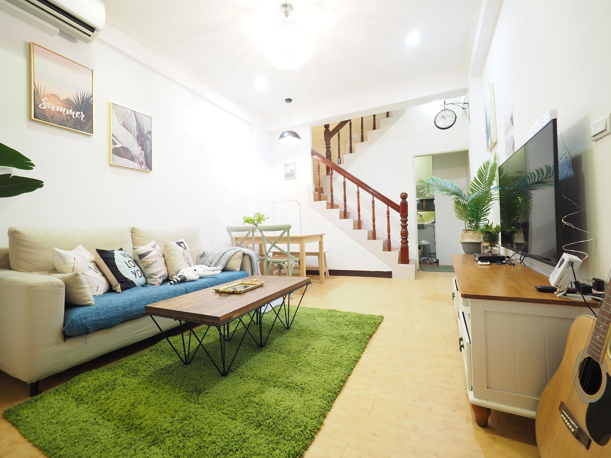 Vista Lobby Through AB