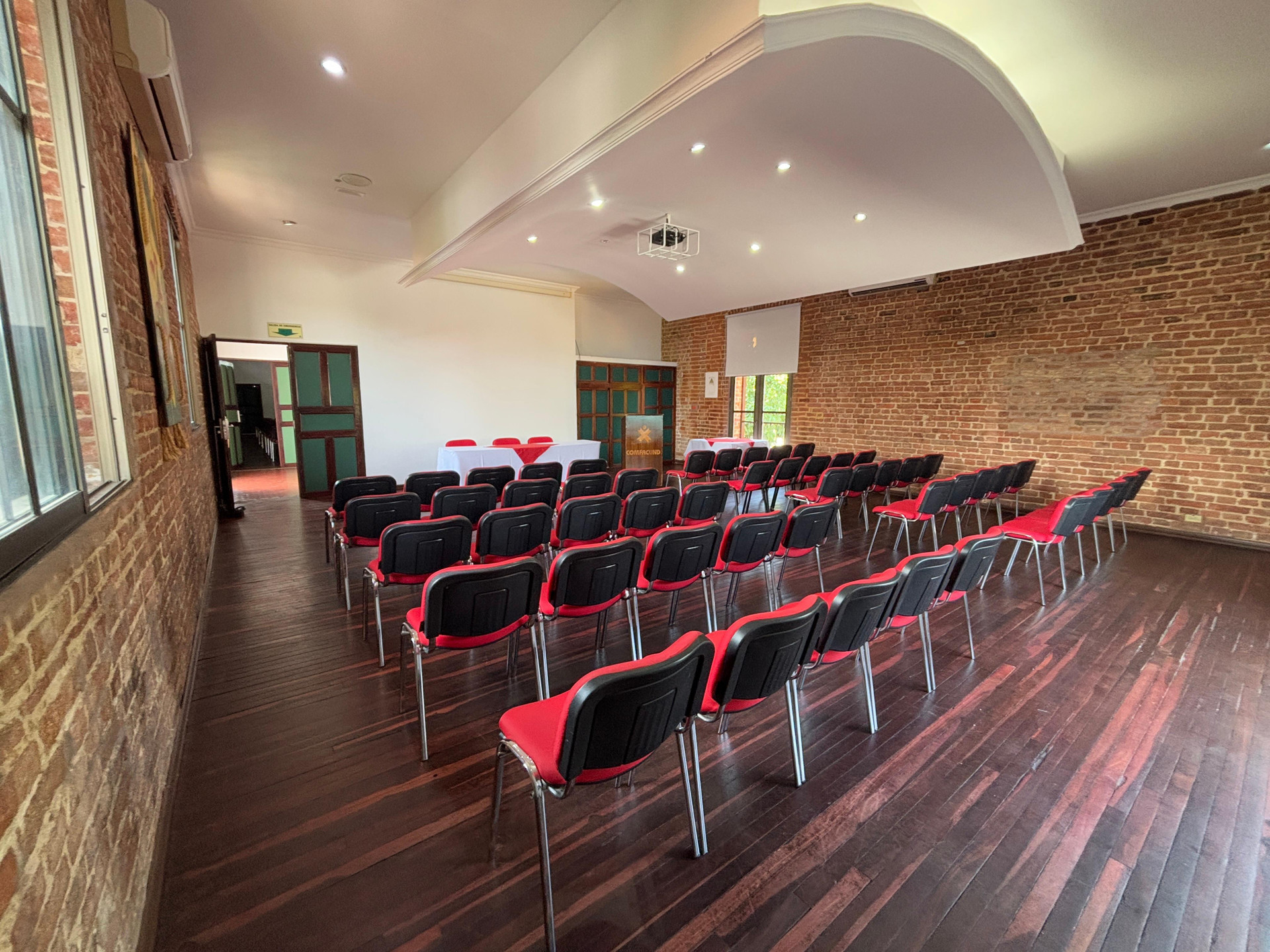 Gimnasio Hotel Los Puentes - Comfacundi