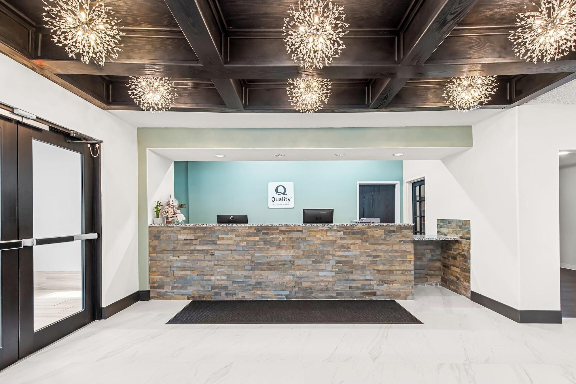 Vista Lobby Quality Inn & Suites Kilgore-Longview