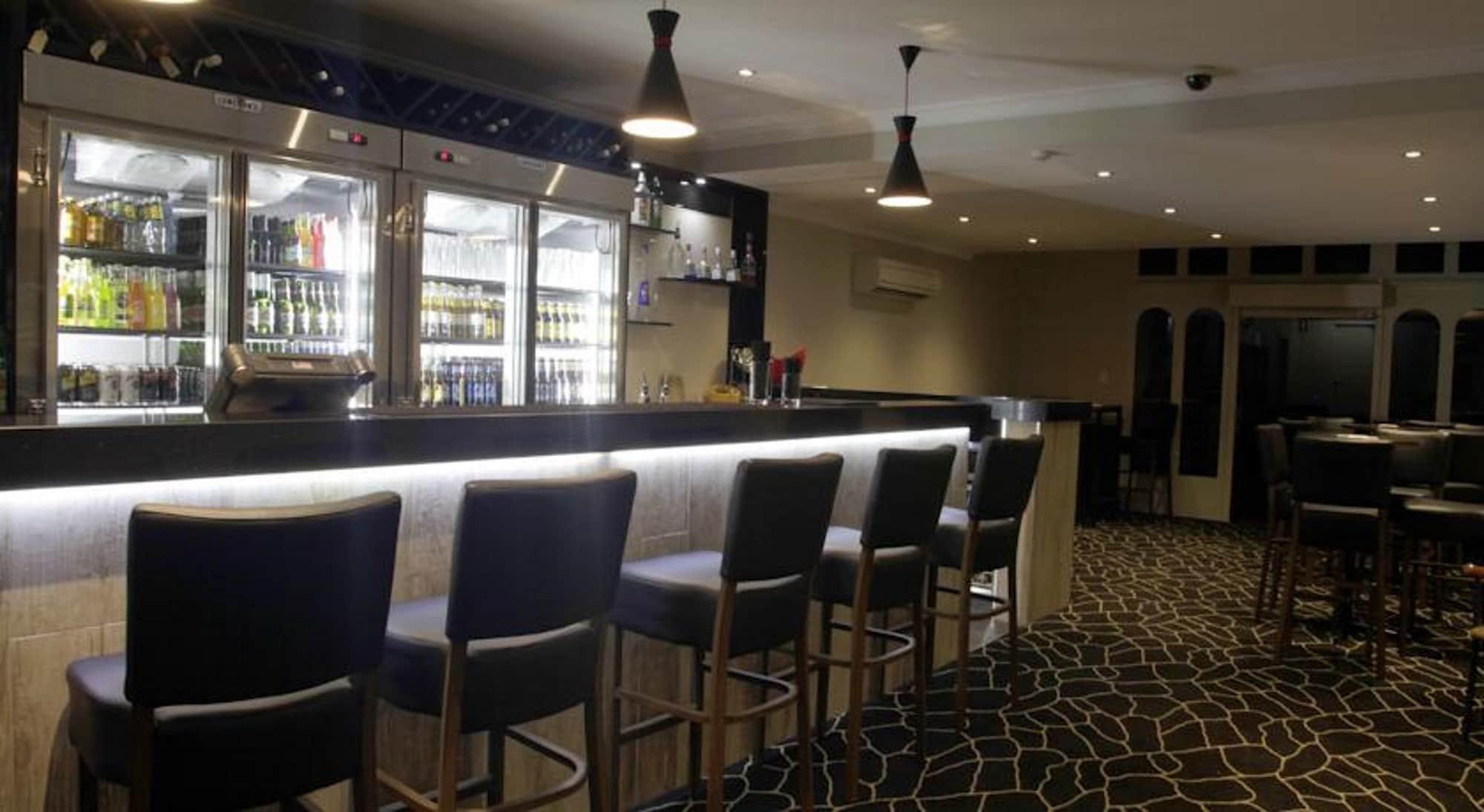Bar/Salón Cattleman's Country Motor Inn & Serviced Apartments