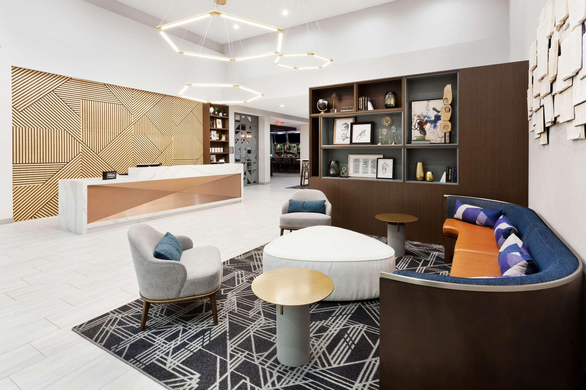 Vista Lobby DoubleTree by Hilton Dothan, AL