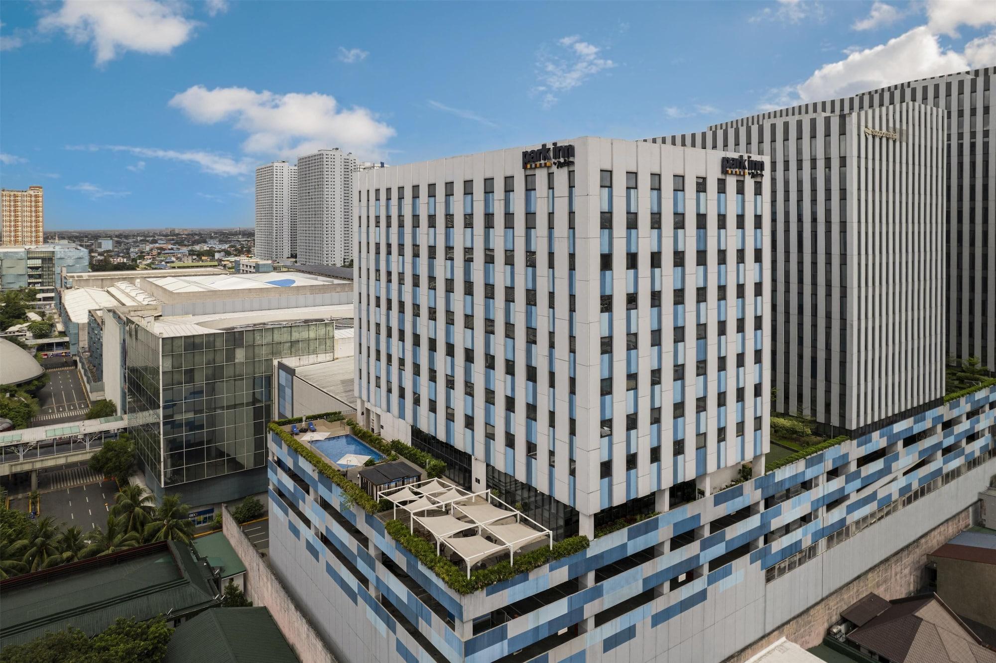 Vista Exterior Park Inn by Radisson North Edsa