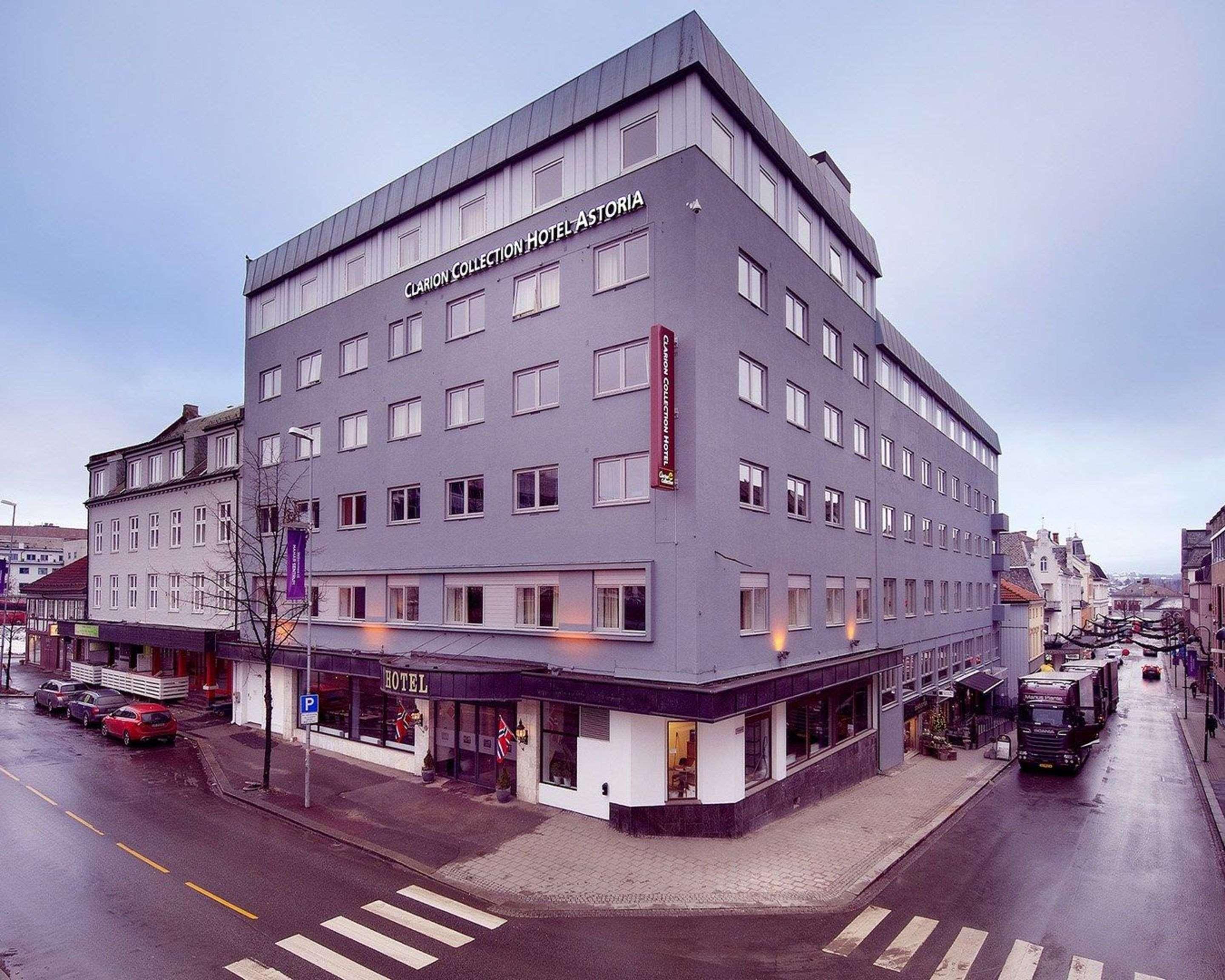 Vista Exterior Home Hotel Astoria