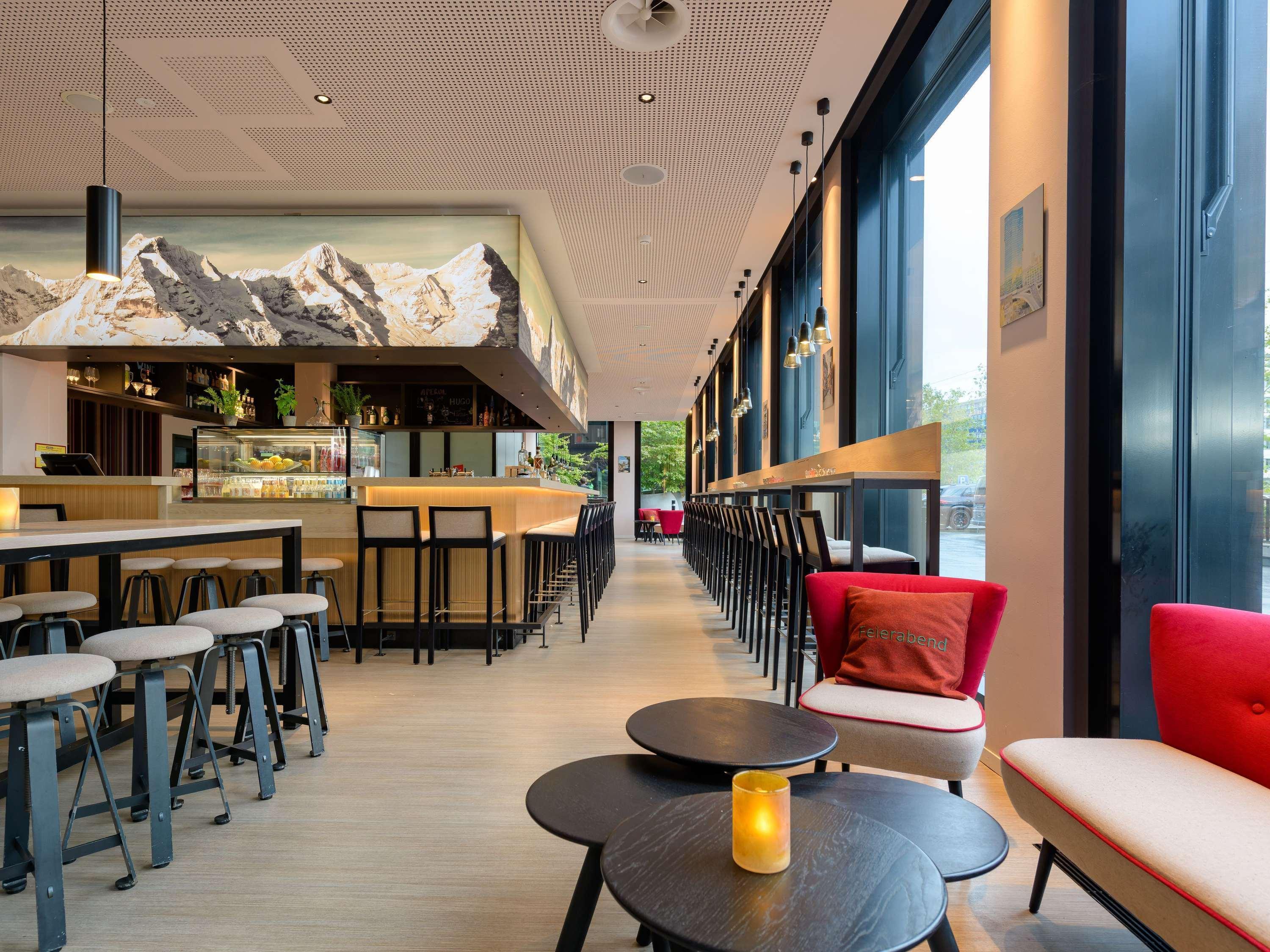 Bar/Salón Mercure Zürich City