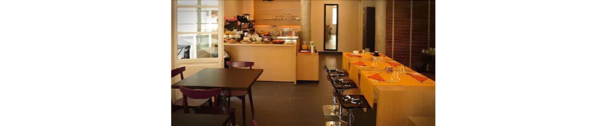 Bar/Salón Hotel Abetaia