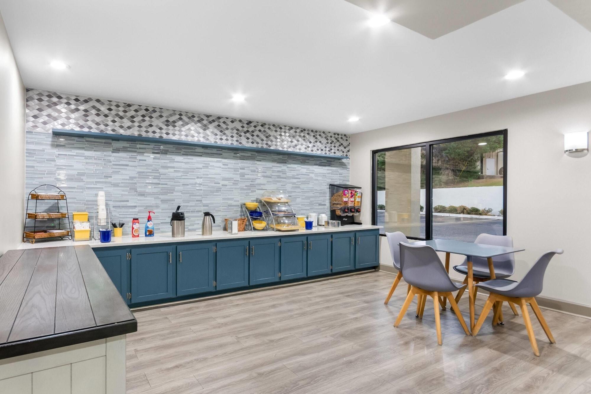 Restaurant Days Inn by Wyndham Enterprise