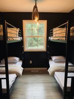 Alquiler Vacacional - Relax with the whole family at this peaceful place. Nestled in the woods of KY.