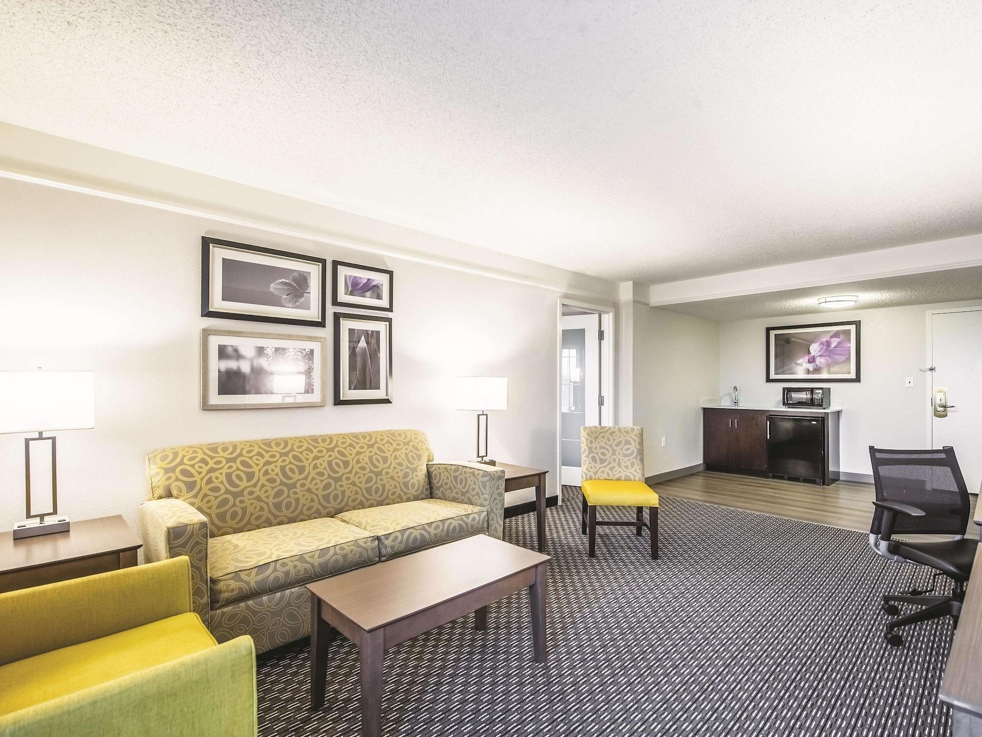 Habitación La Quinta Inn & Suites by Wyndham Cincinnati Sharonville
