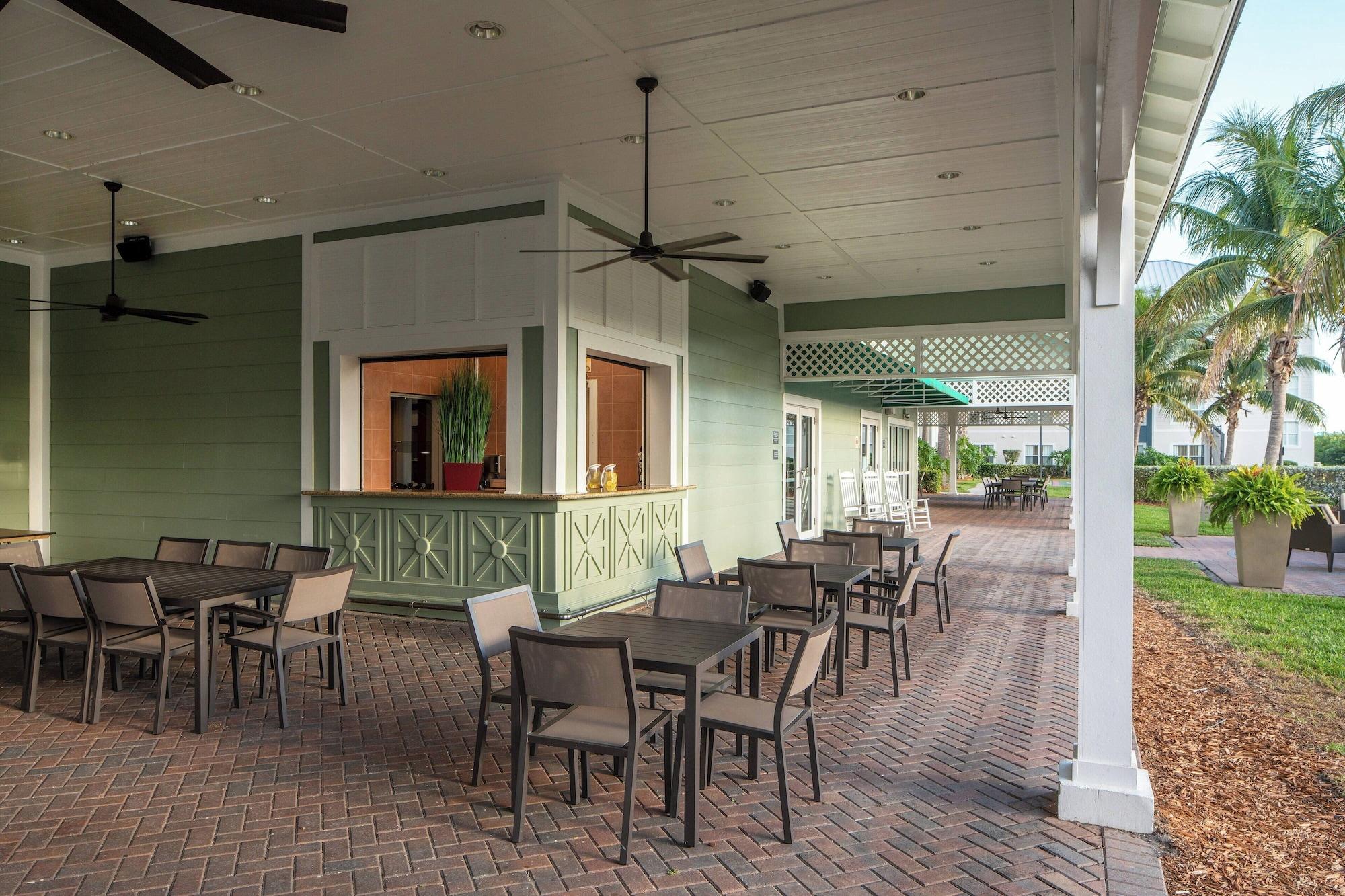 Bar/Salón Residence Inn by Marriott Cape Canaveral Cocoa Beach