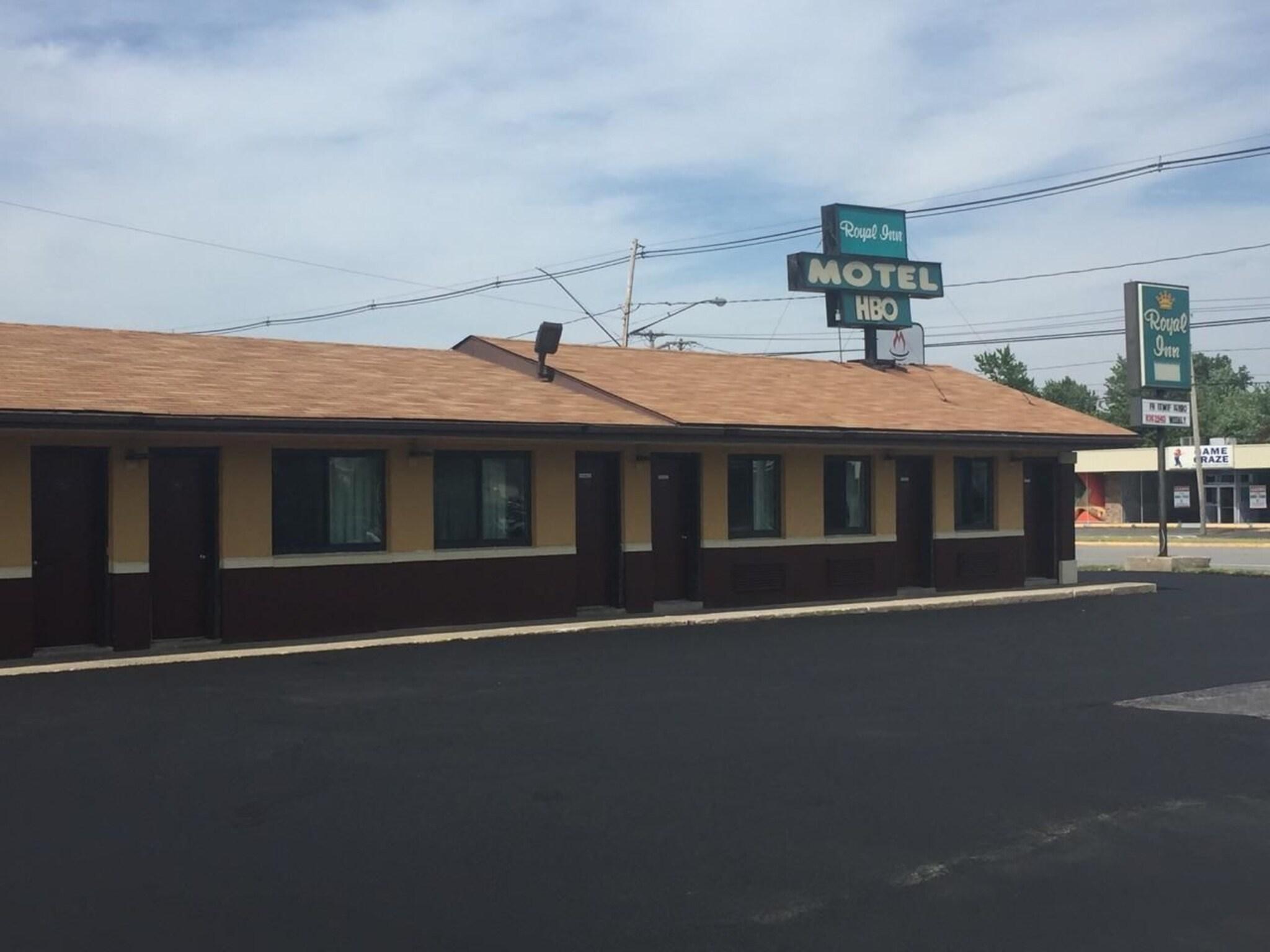 Vista Exterior Royal Inn