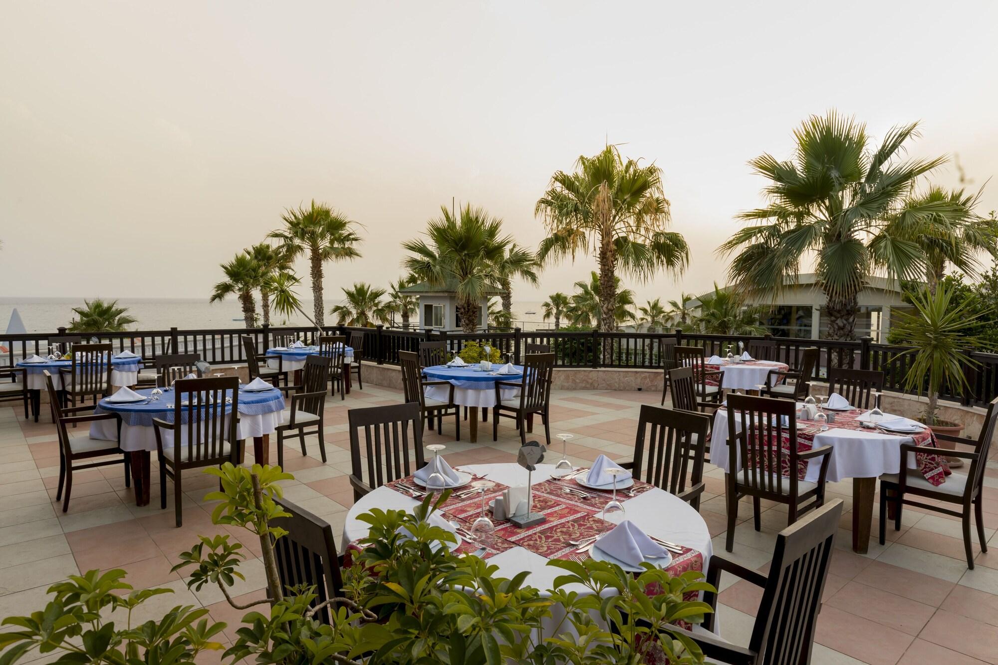 Restaurant Holiday Garden Resort
