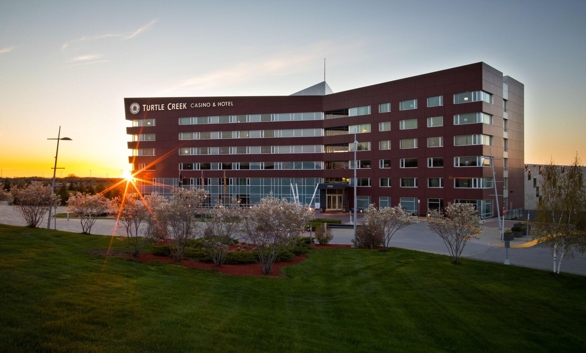 Vista Exterior Turtle Creek Casino & Hotel