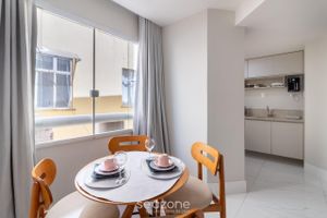 Arriendo temporal - Belo Apto na Barra a 110m da Praia CSF0202