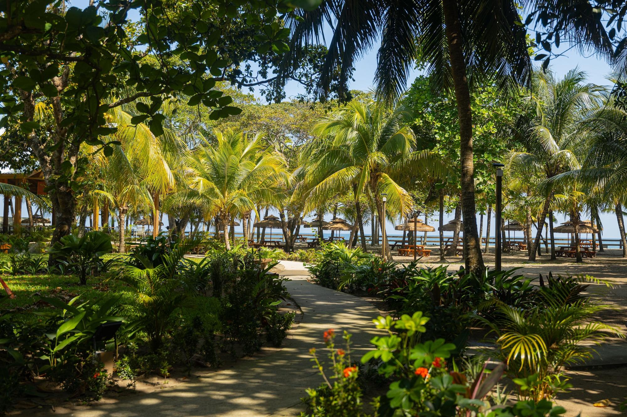 Vista Exterior Playa Escondida Beach Club