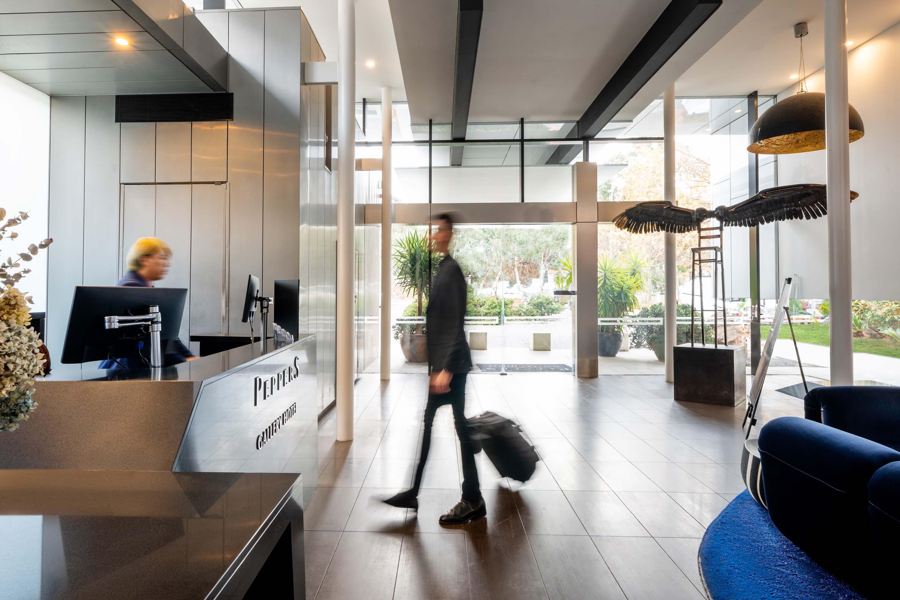 Vista Lobby Peppers Gallery Hotel Canberra