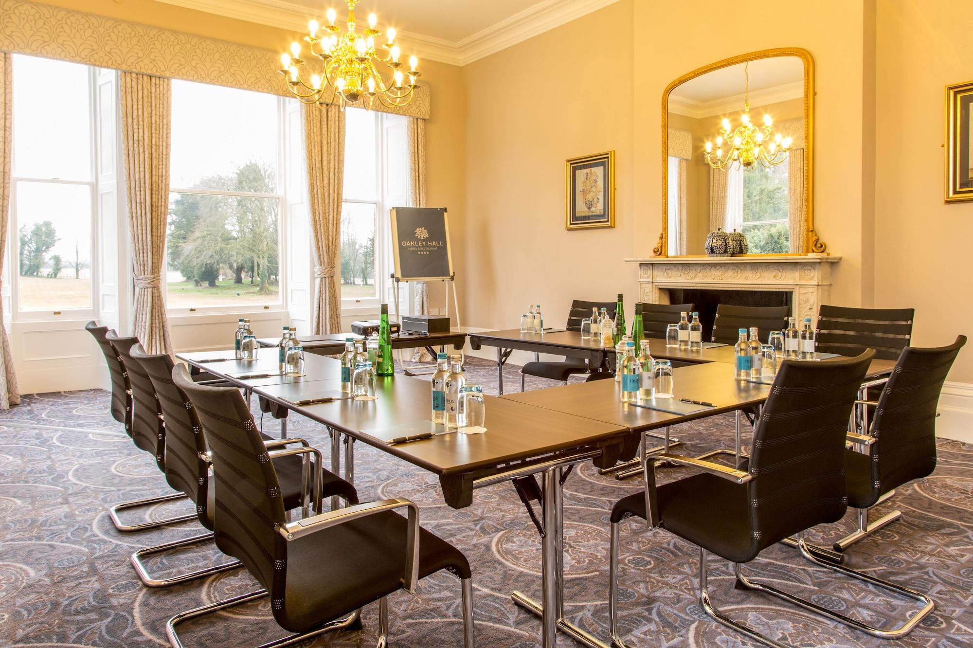 Sala de Reuniones Oakley Hall Hotel