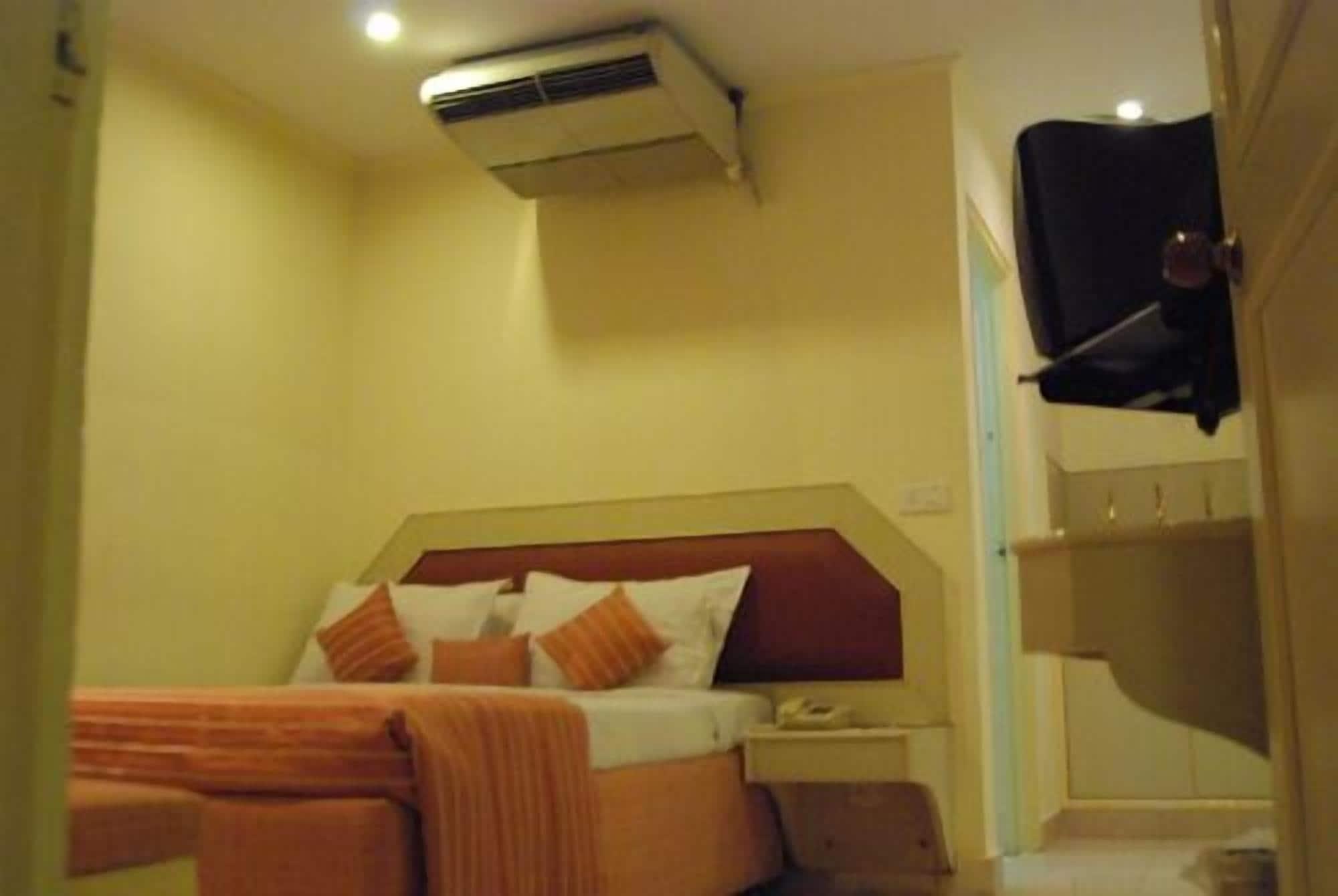 Habitación Ohris Baseraa Inn