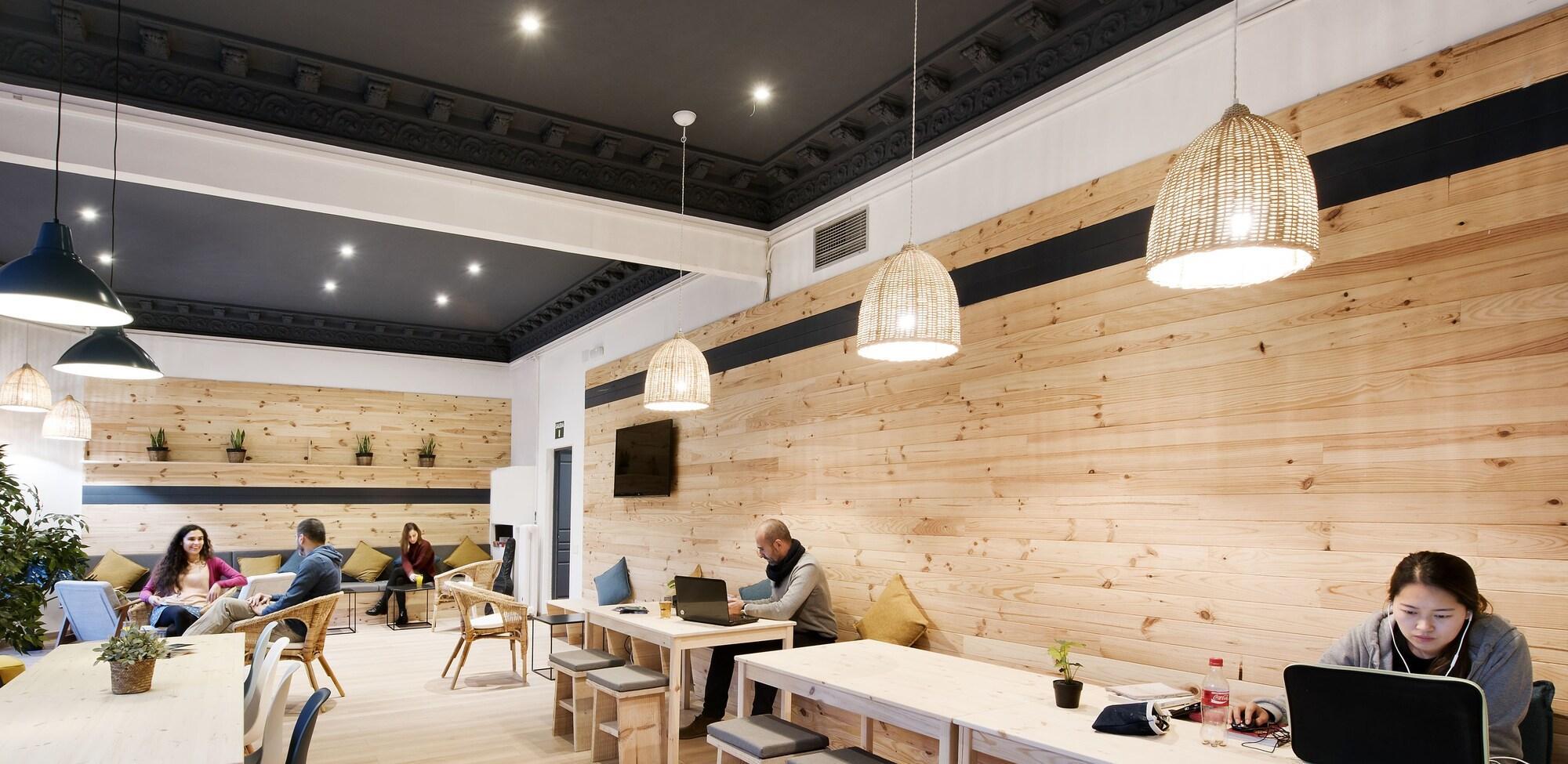 Centro de Negocios Rodamon Barcelona Hostel