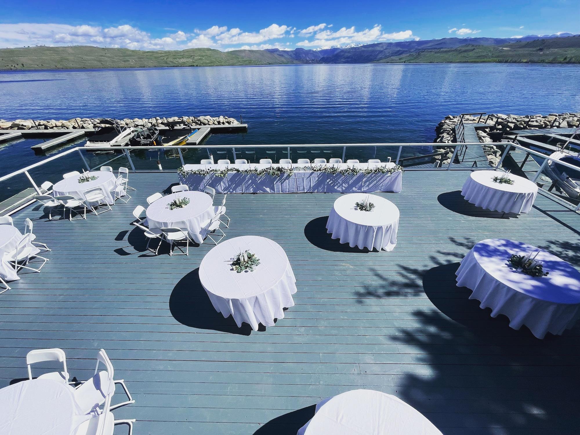 Restaurant Lakeside Lodge Resort & Marina