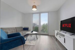 Renta Vacacional - Old Trafford Perfect for Small Groups