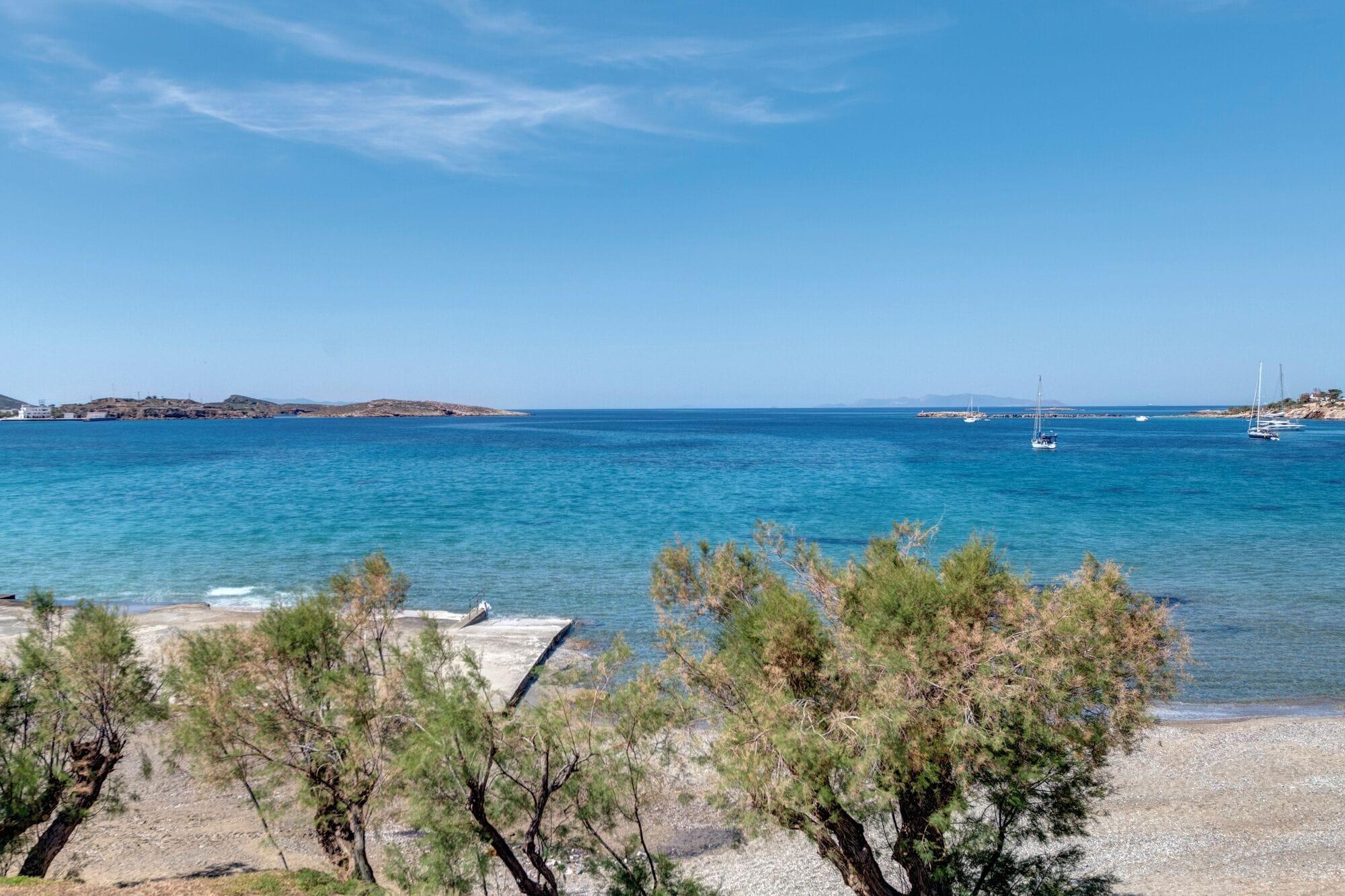 Playa Brazzera Hotel