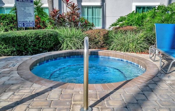 8303 Palm Disney - Hoteles cerca de Premium Outlets en Orlando