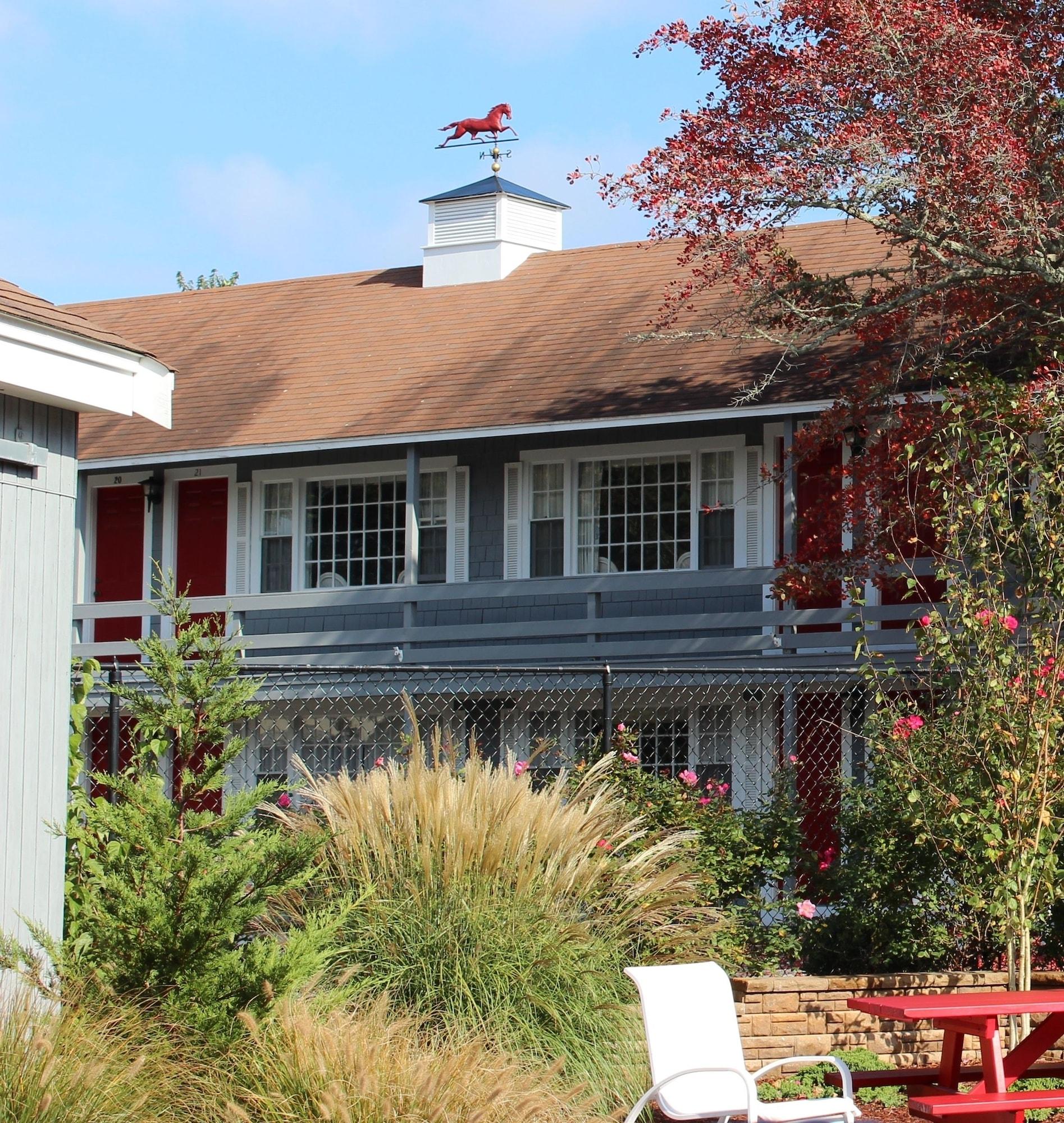 Vista Exterior Red Horse Inn